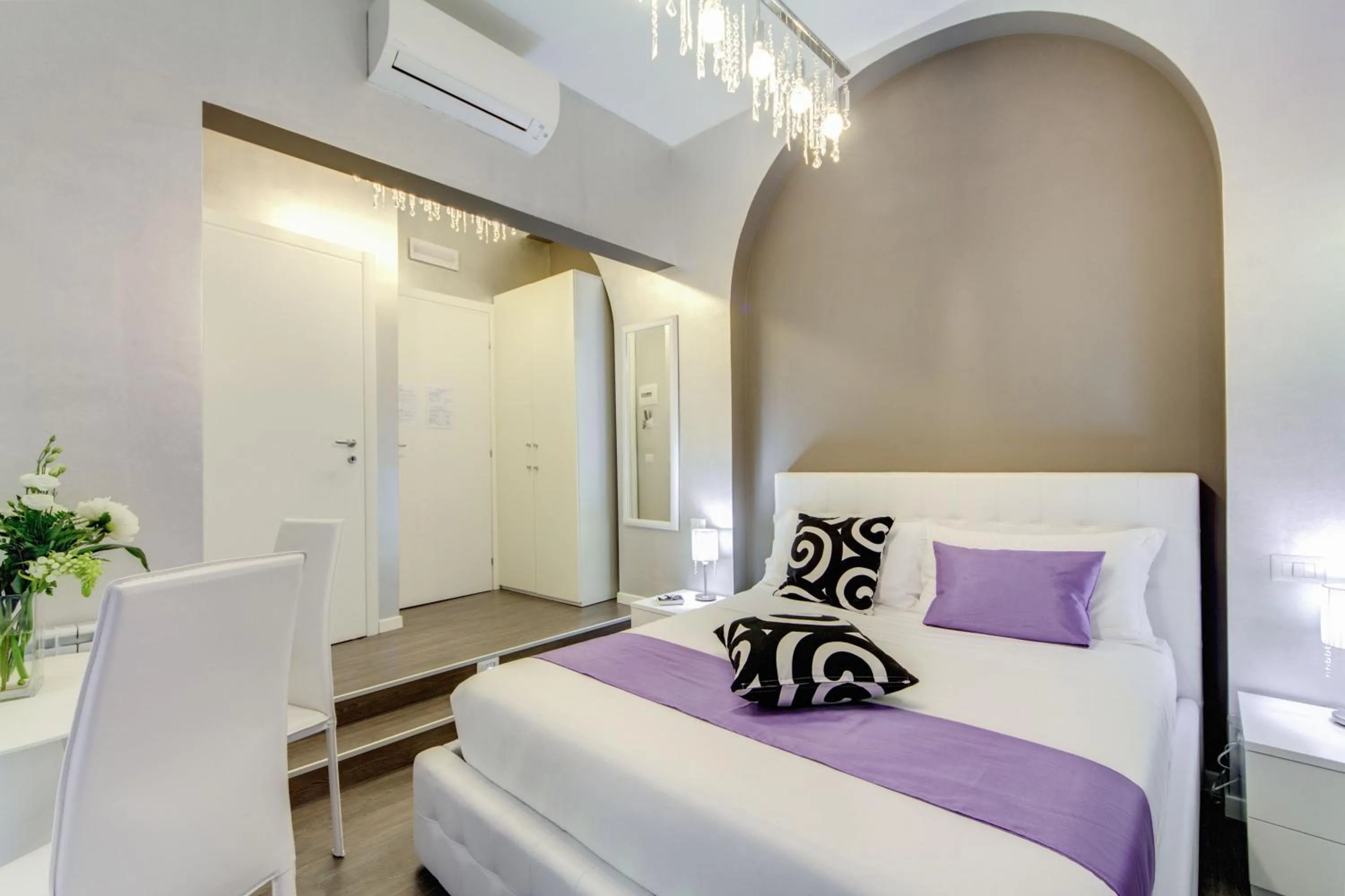 Photo of the whole room, Bed in B&B Colosseo Panoramic Rooms