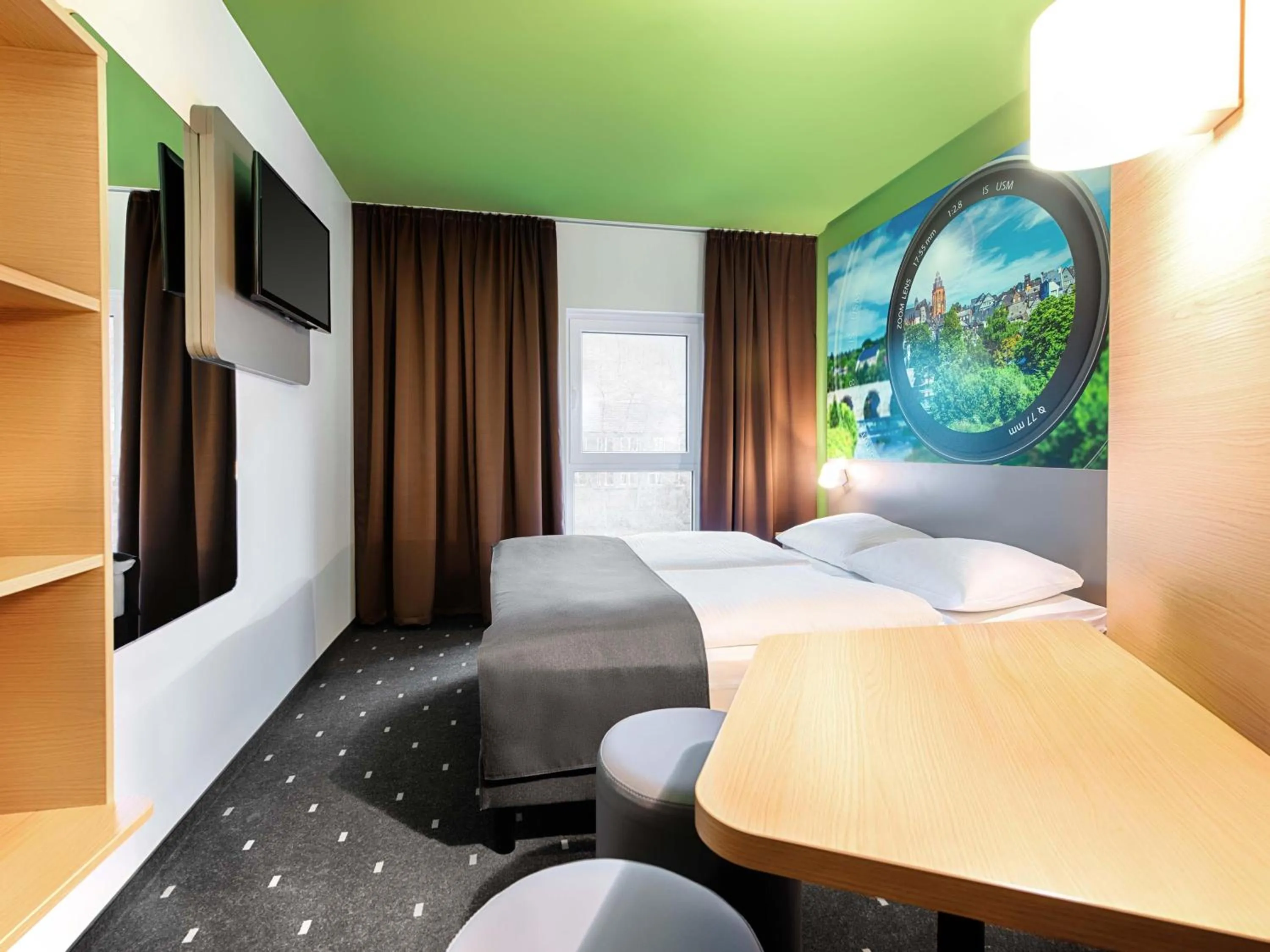 Photo of the whole room, Bed in B&B Hotel Wetzlar