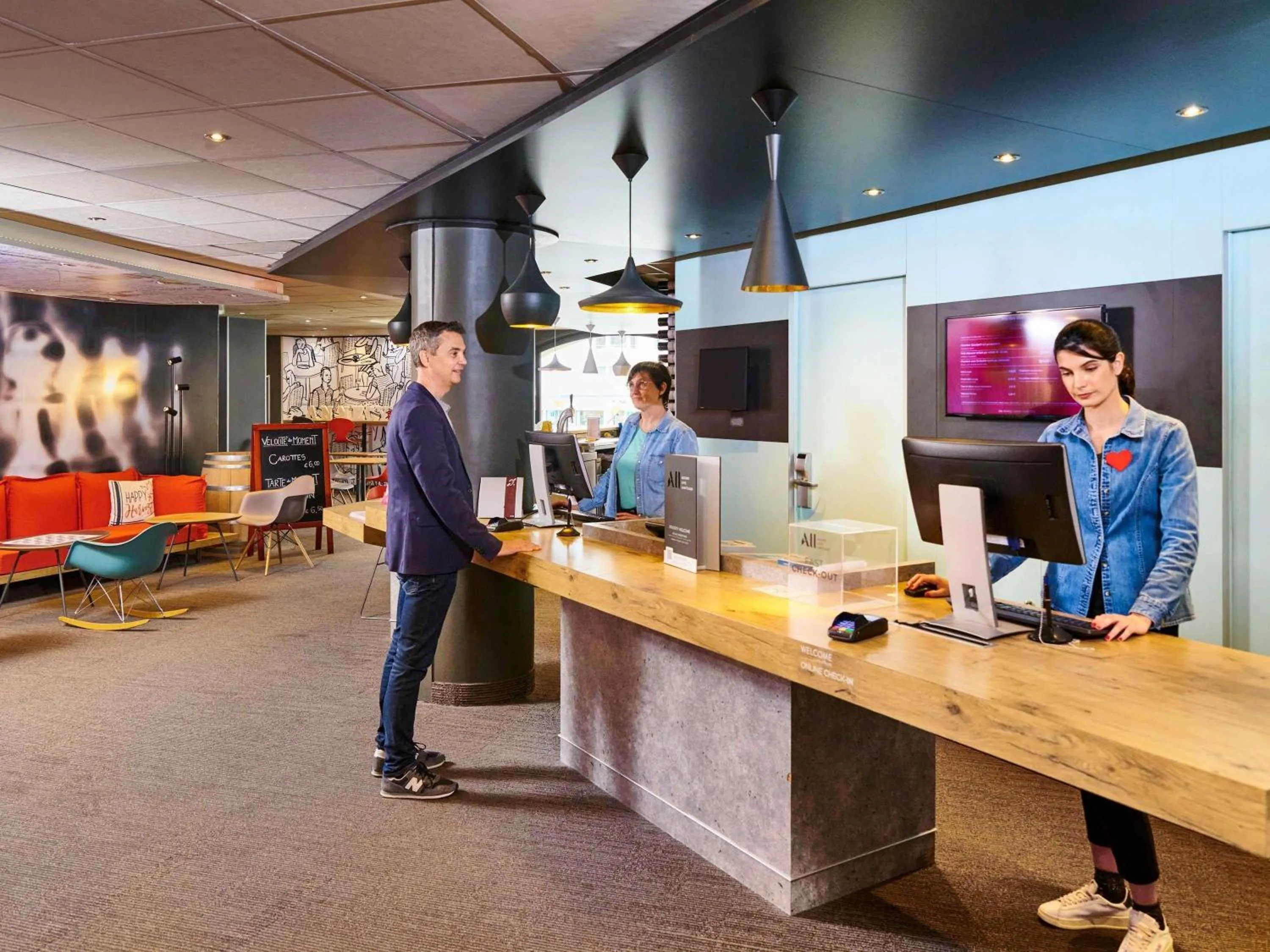 Property building in ibis Annecy Centre Vieille Ville