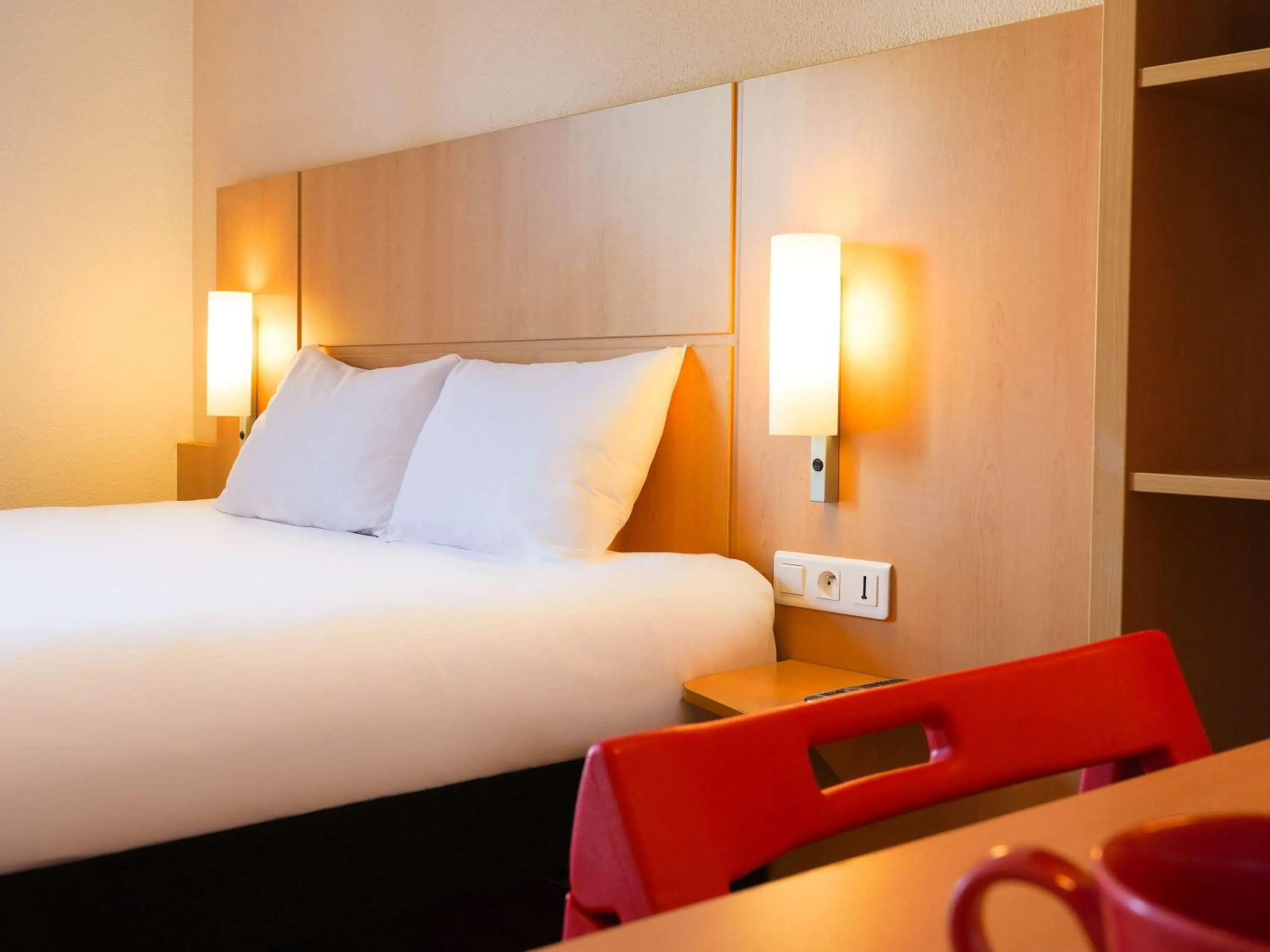 Standard Single Room in ibis Annecy Centre Vieille Ville