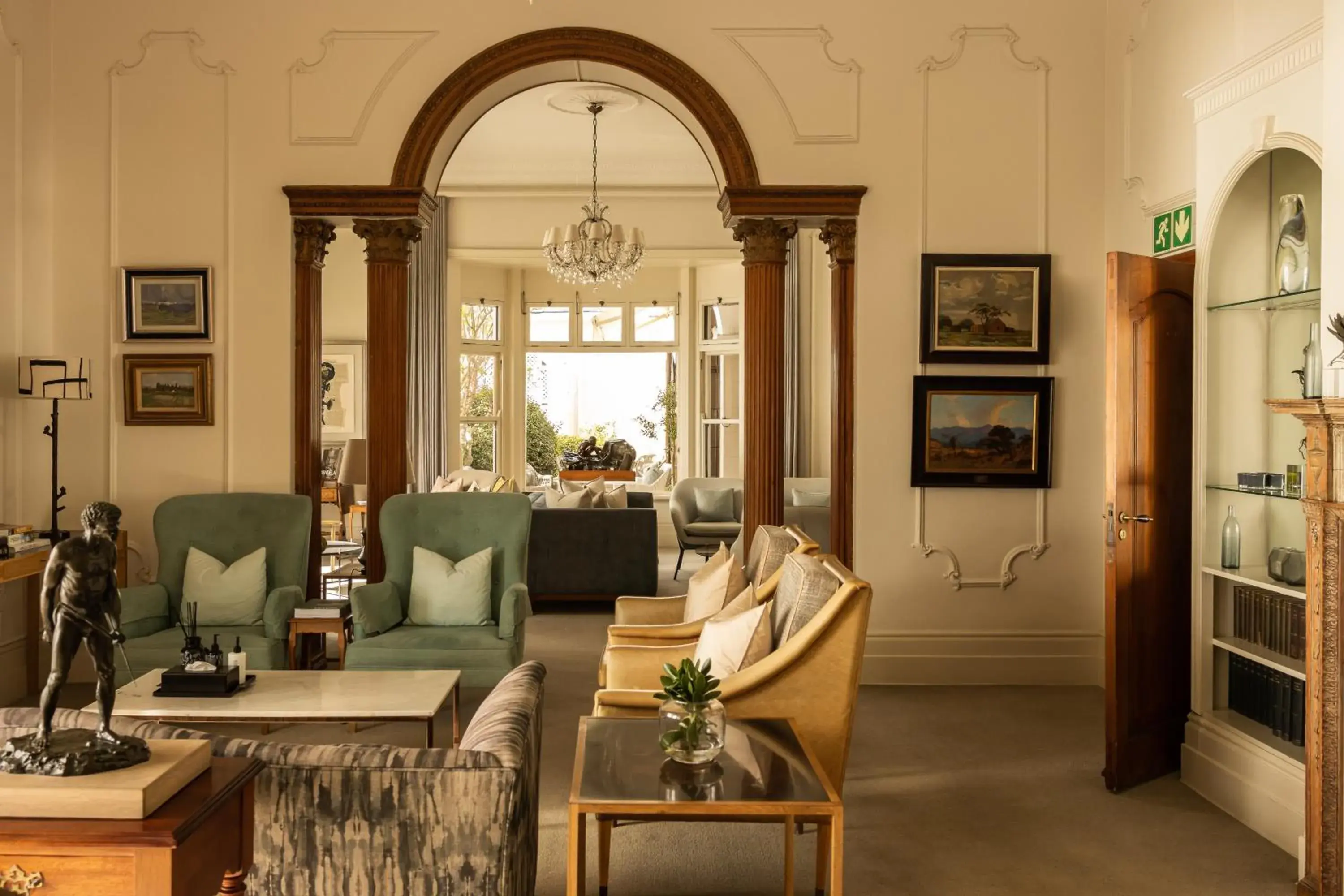 Property building in Ellerman House Property building in Ellerman House