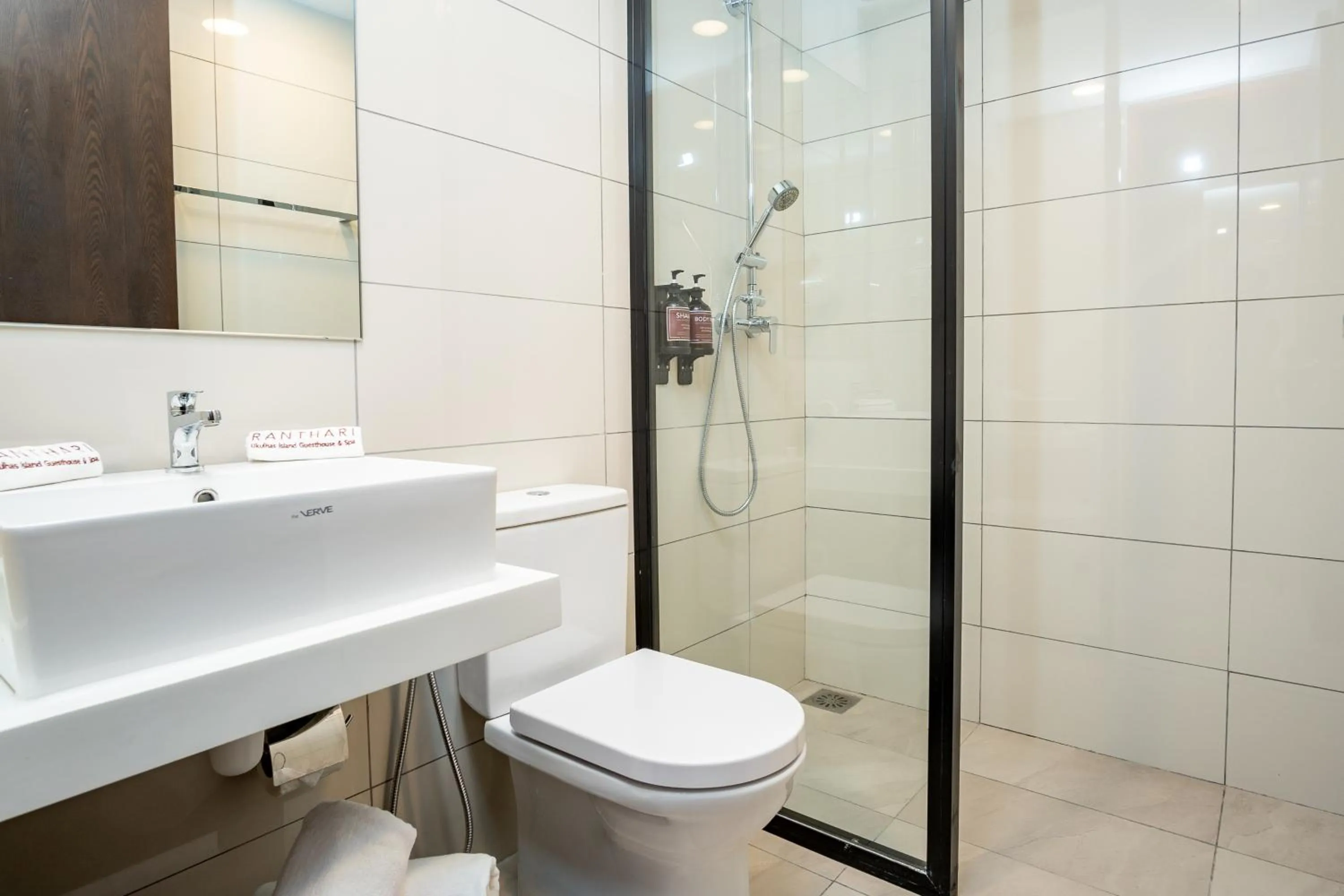 Toilet in Ranthari Hotel and Spa Ukulhas Maldives