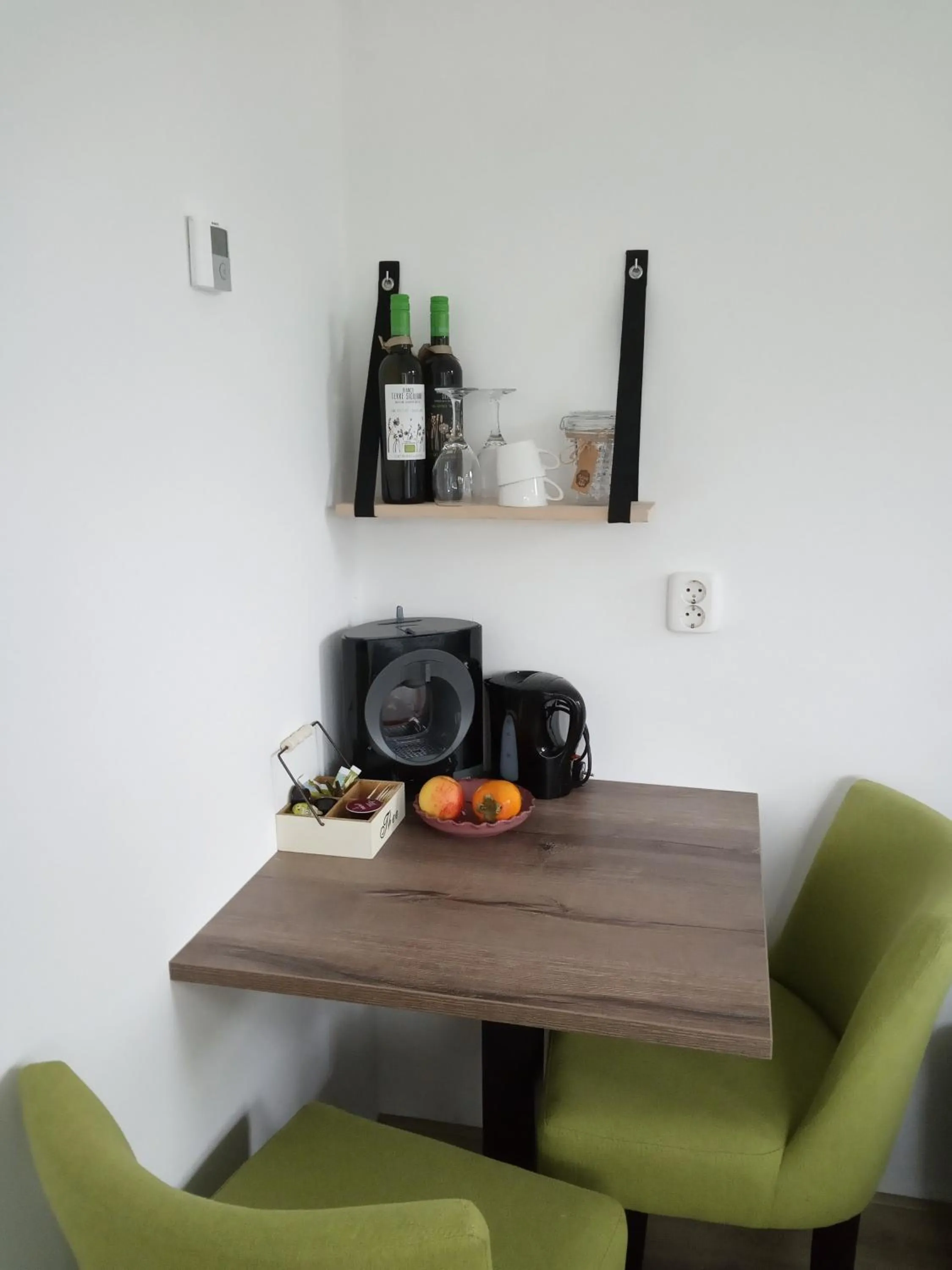 Coffee/tea facilities in Bij Maus