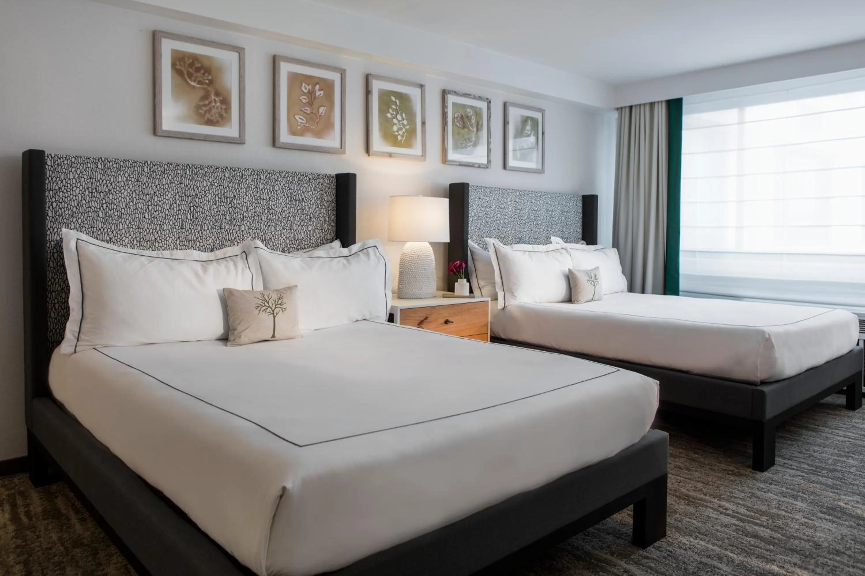 Coffee/tea facilities, Bed in Glover Park Hotel Georgetown