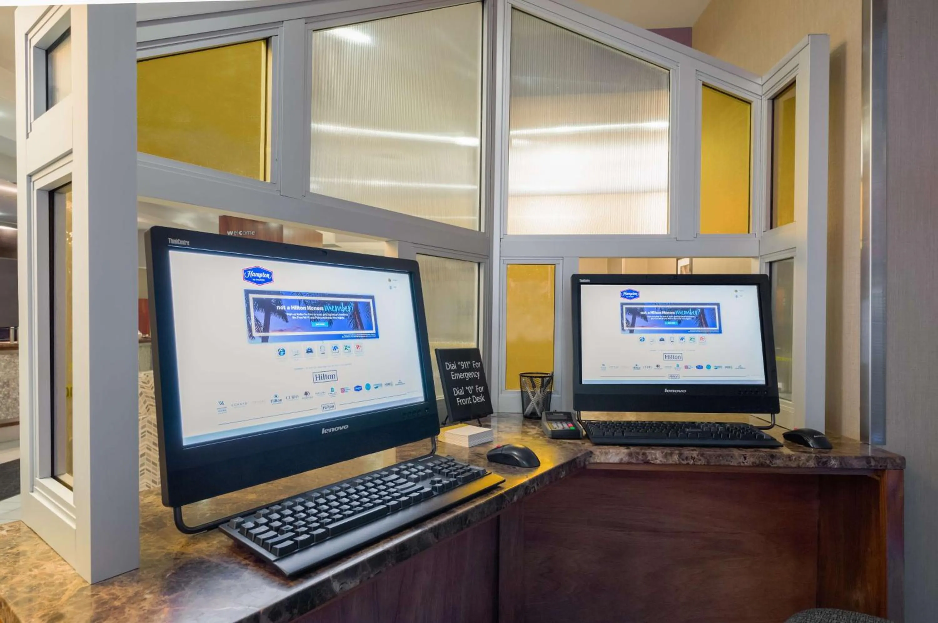 Business facilities in Hampton Inn Madison Square Garden