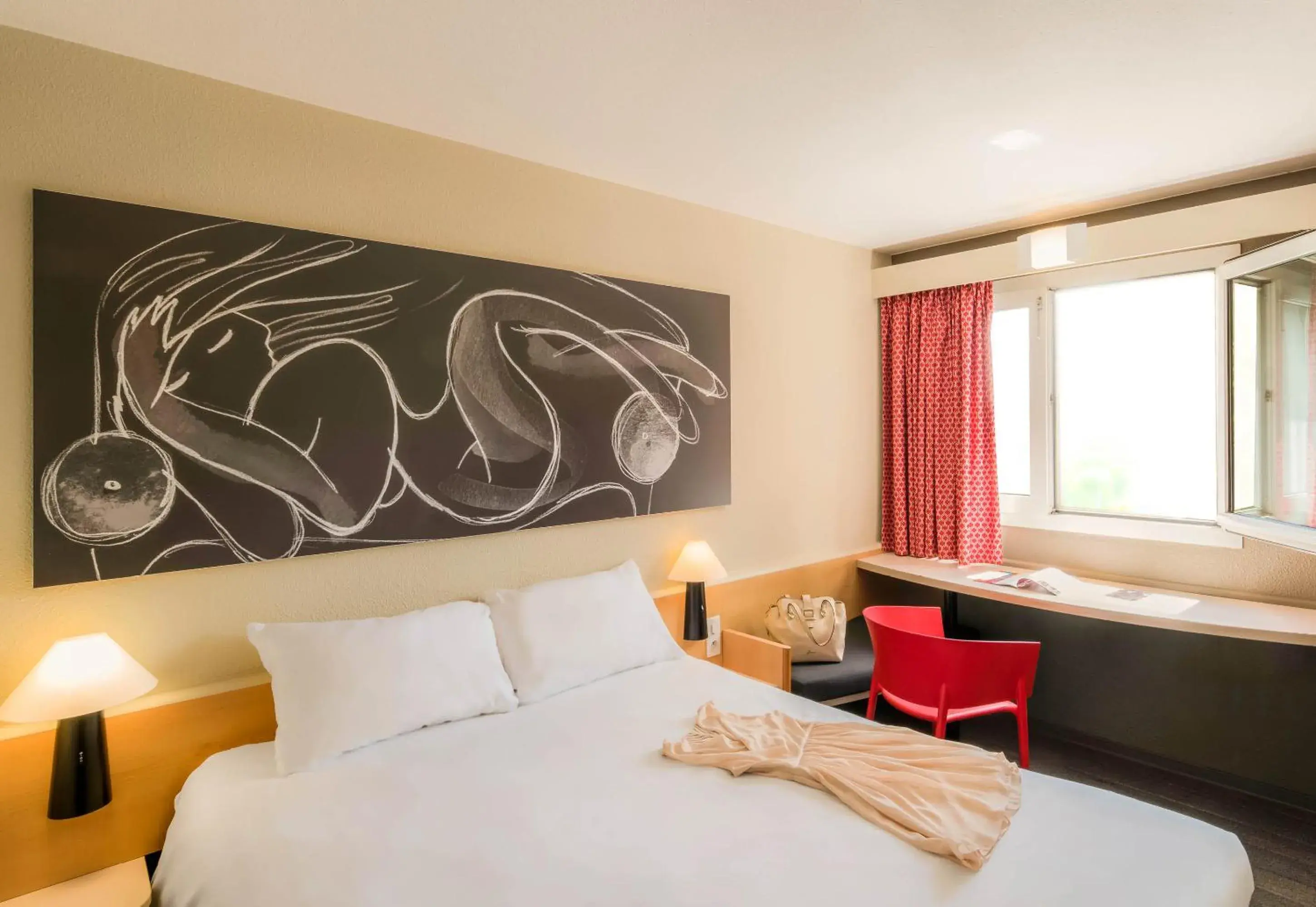 Double Room in B&B HOTEL Lille Roubaix Centre Grand-Place Double Room in B&B HOTEL Lille Roubaix Centre Grand-Place