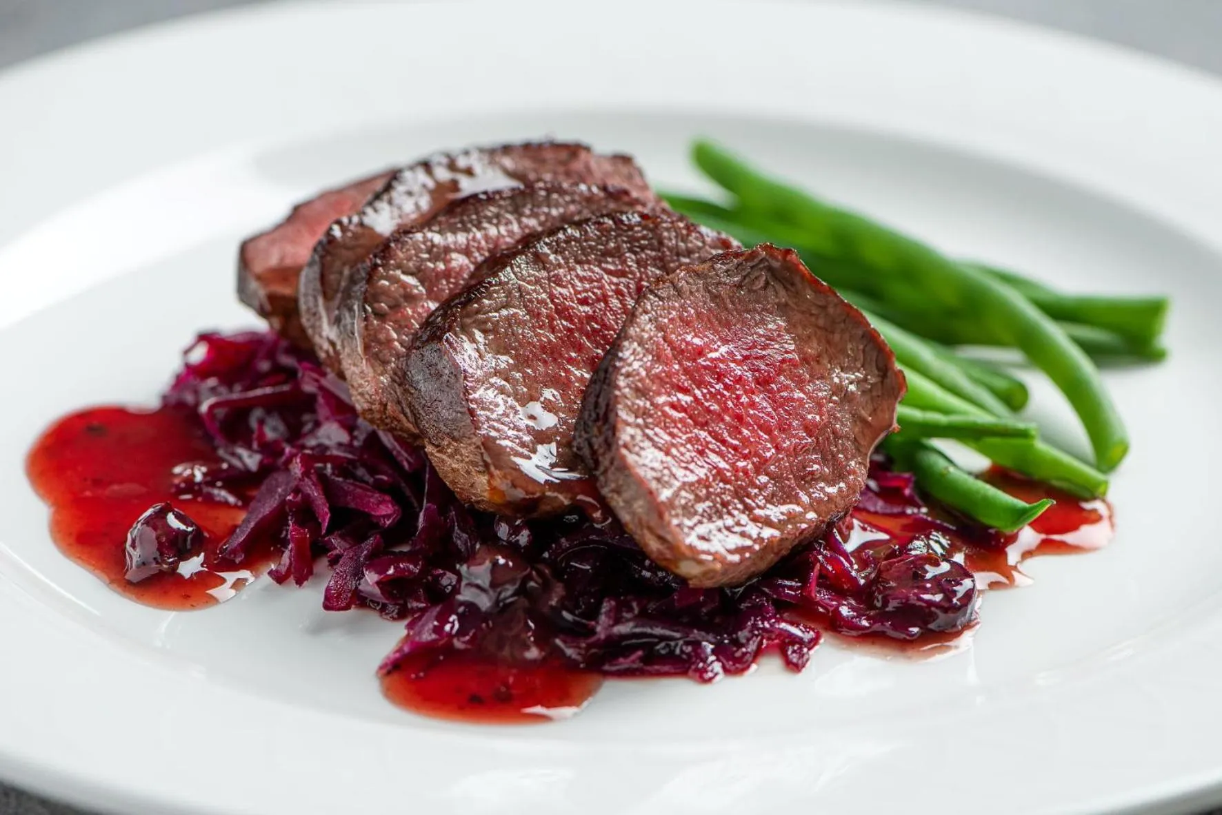 Restaurant/places to eat in Plumber Manor Hotel