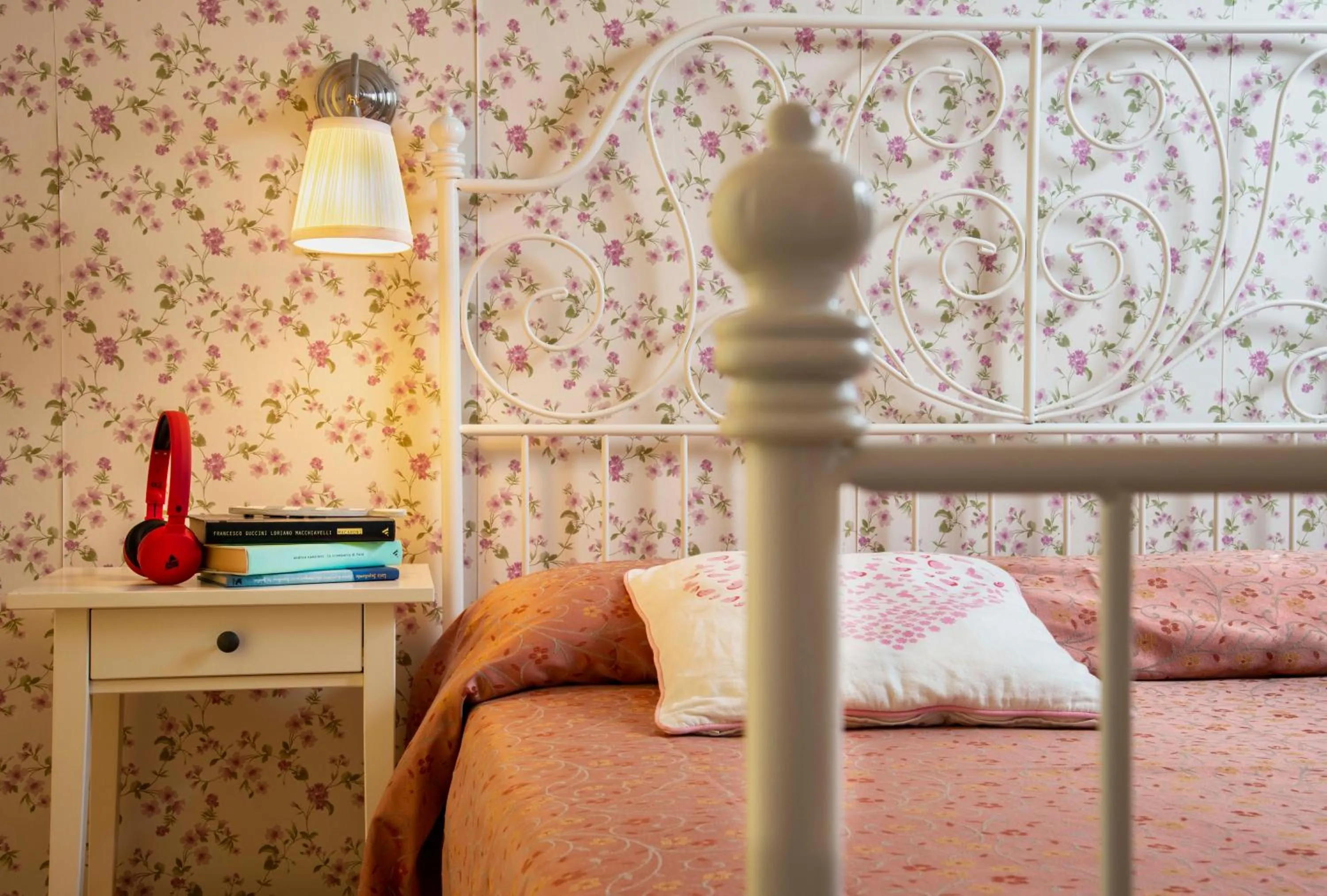 Property building, Bed in Hotel St. Moritz