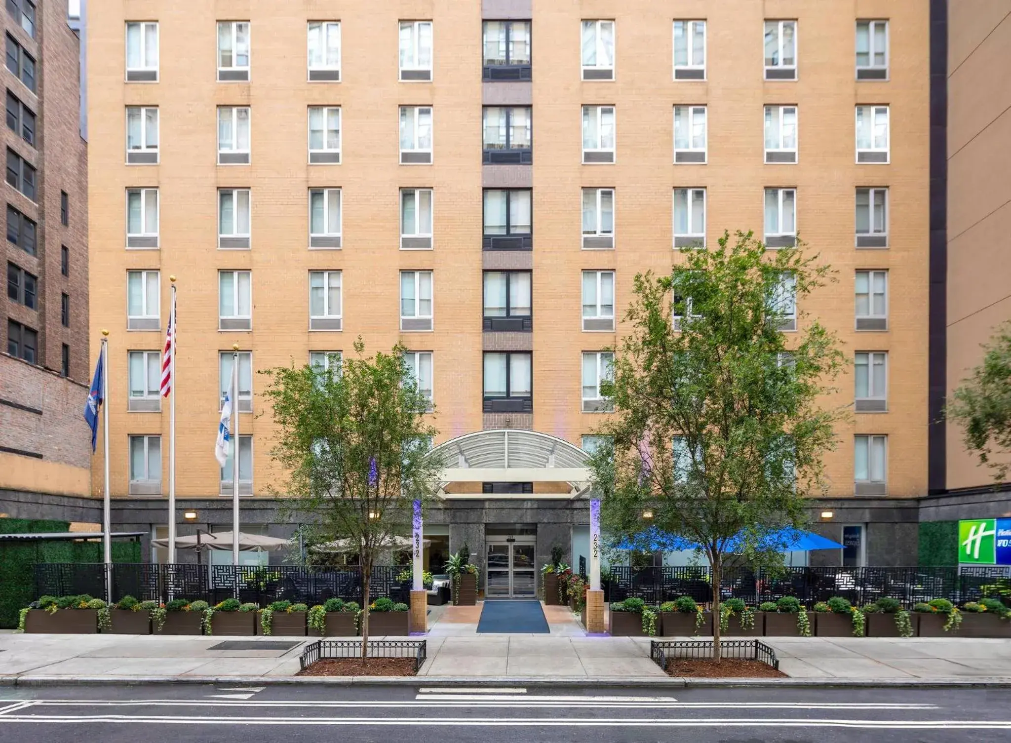 Property building in Holiday Inn Express NYC Chelsea - NoMad Area by IHG Property building in Holiday Inn Express NYC Chelsea - NoMad Area by IHG