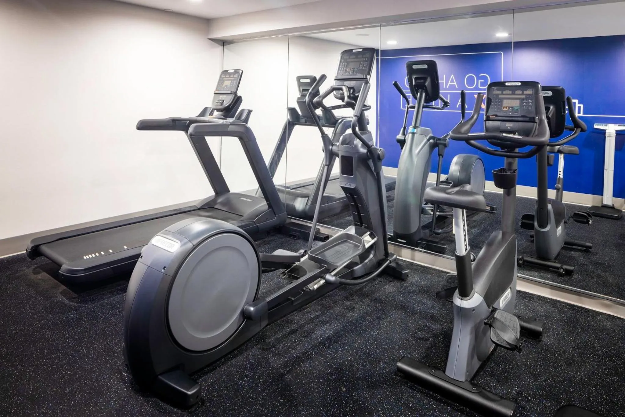 Fitness centre/facilities in Holiday Inn Express NYC Chelsea - NoMad Area by IHG