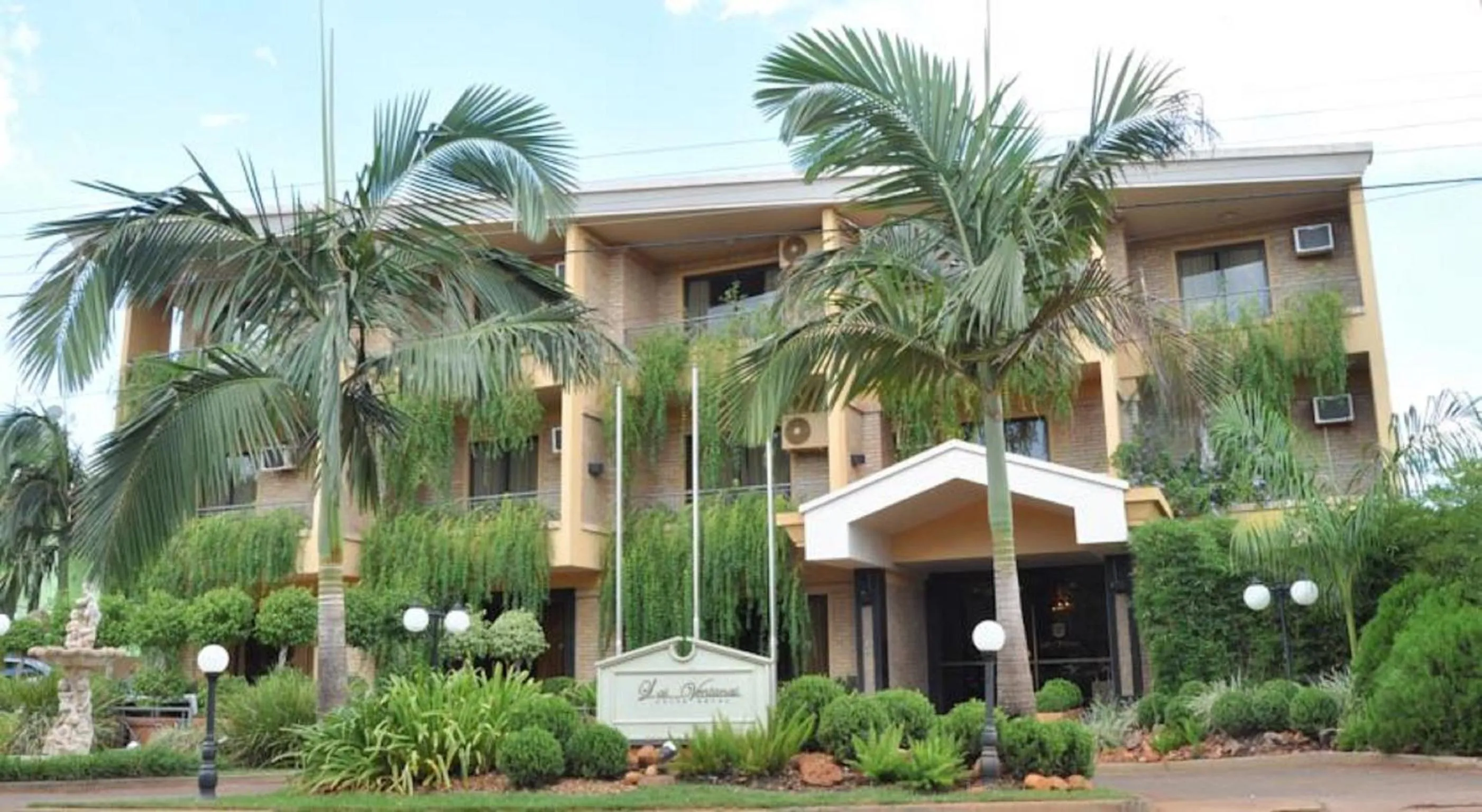 Facade/entrance in Las Ventanas Hotel Boutique