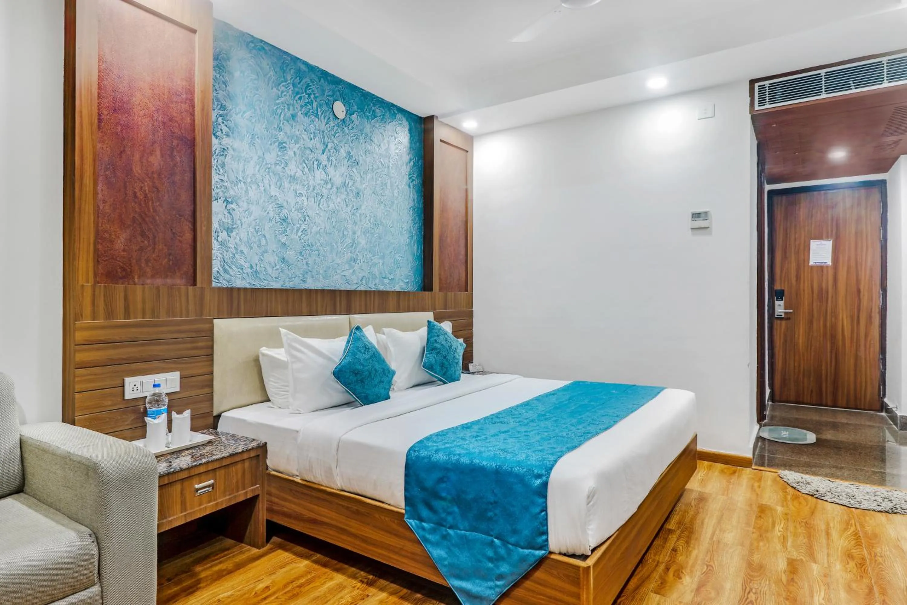 Bedroom, Bed in Hotel Kalka Royal