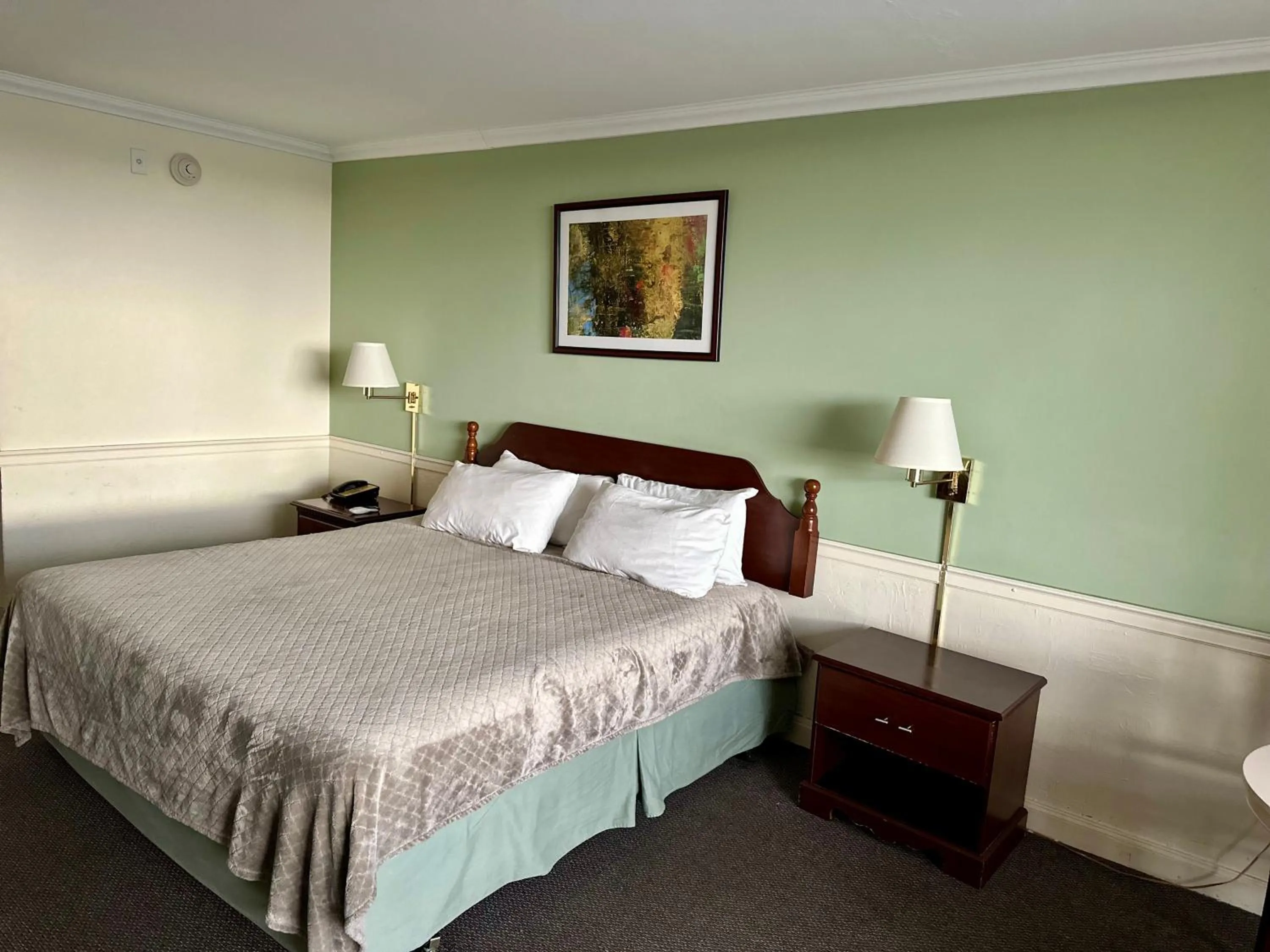 Bed in Hotel Chateaubleau