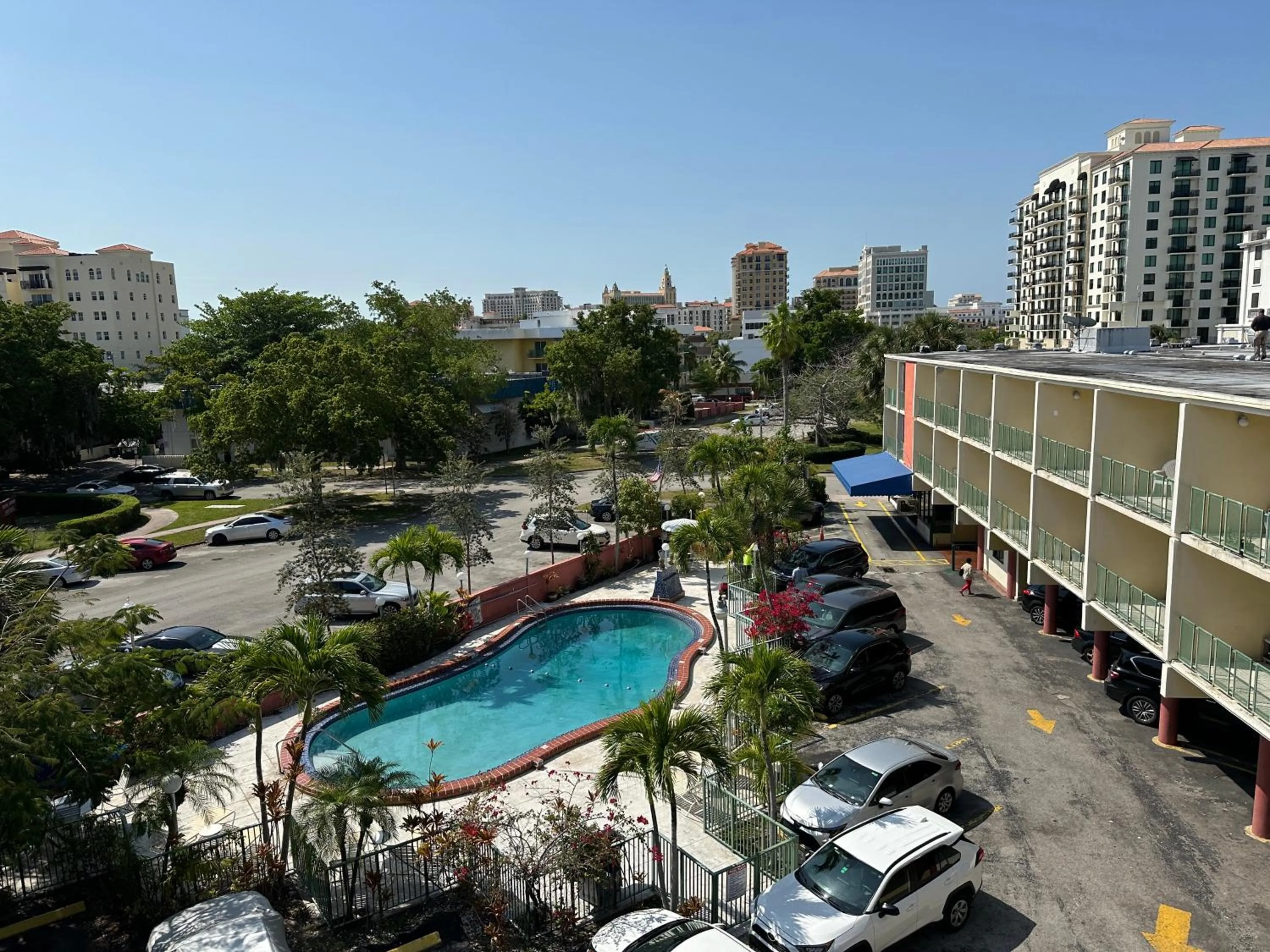 Property building in Hotel Chateaubleau