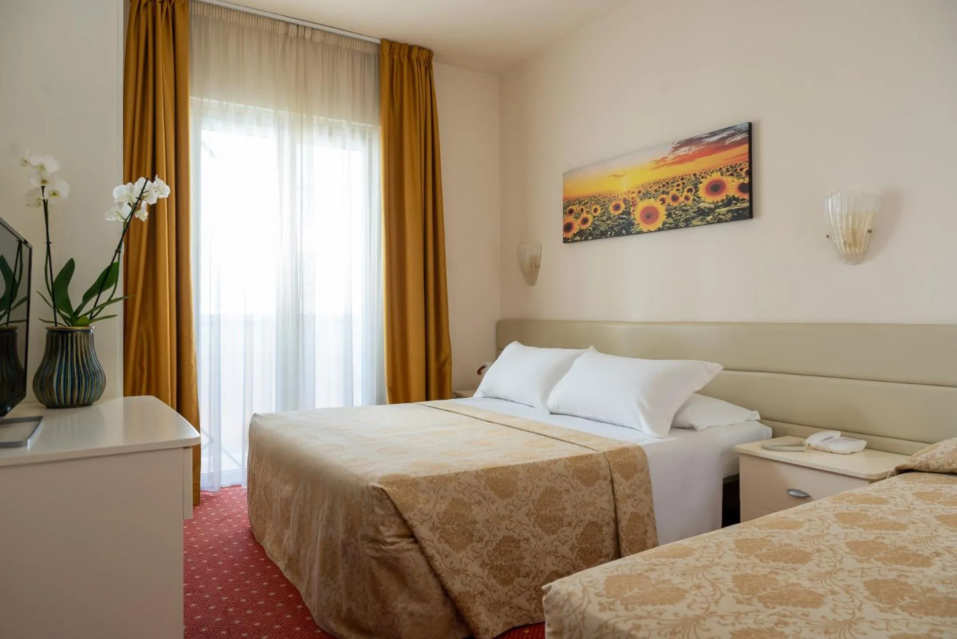 Bed in Hotel Alexander