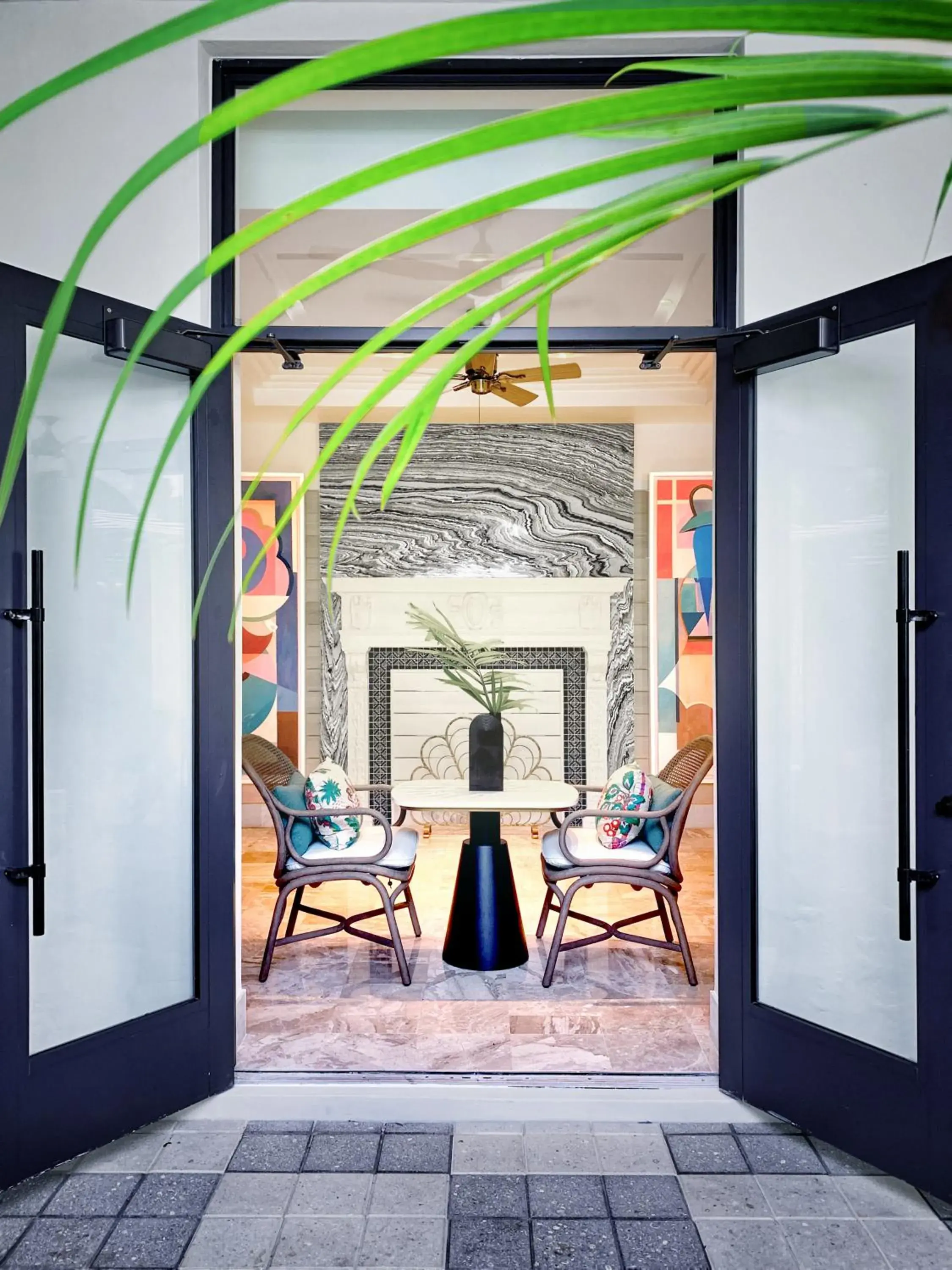 Lounge or bar in White Elephant Palm Beach Lounge or bar in White Elephant Palm Beach