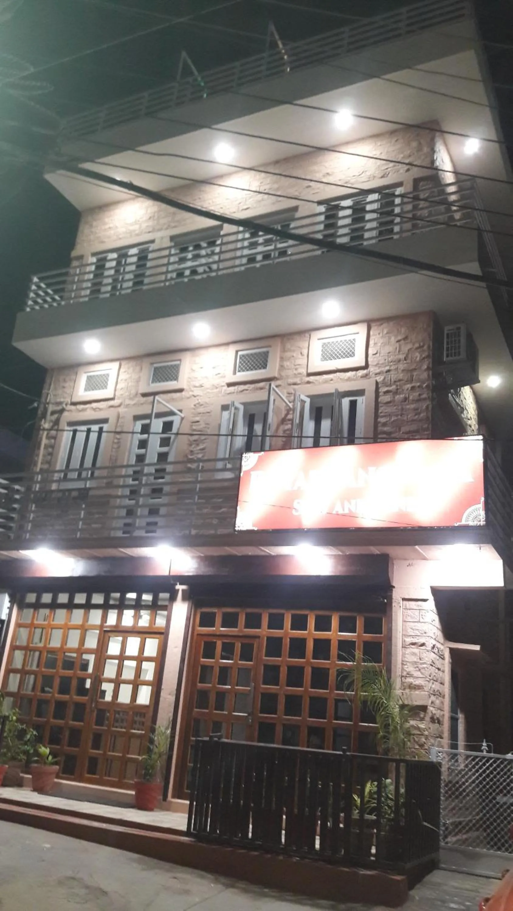 Property building in Hotel Royal Panorama