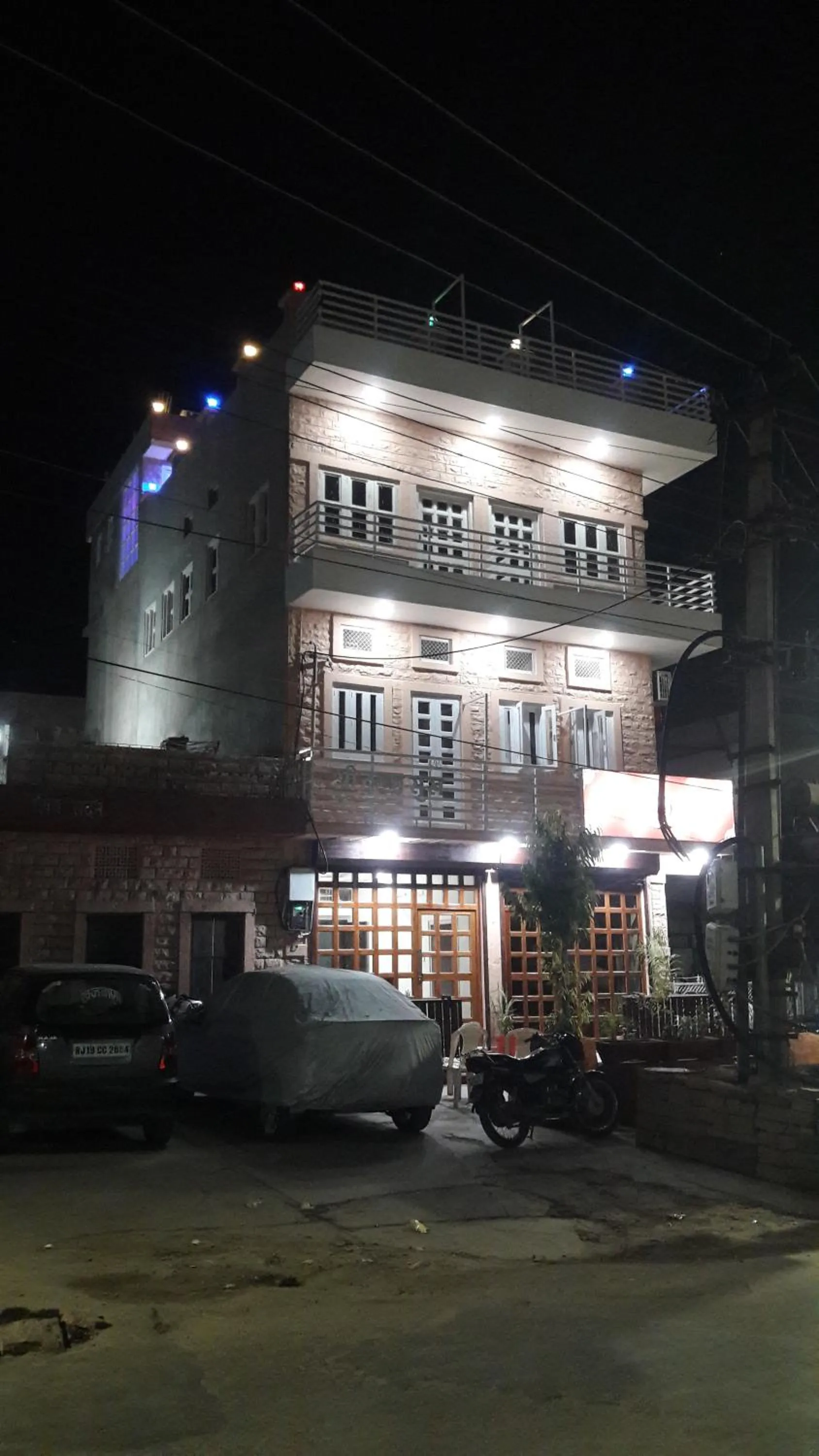Property building in Hotel Royal Panorama