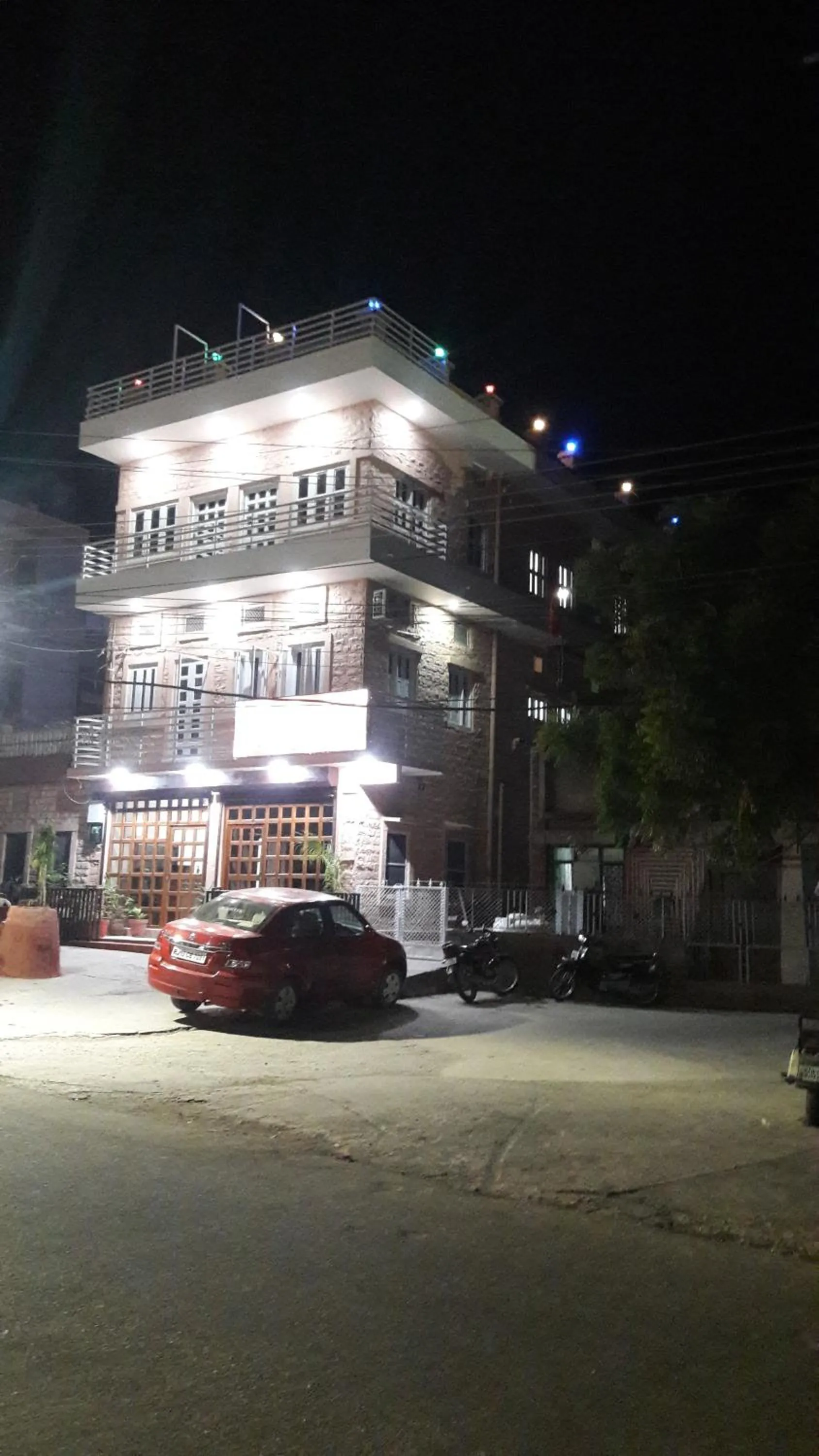 Property building in Hotel Royal Panorama