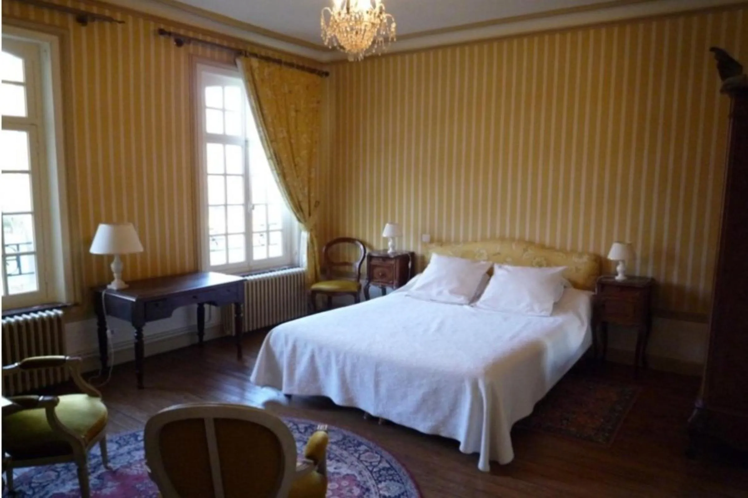 Bed in Château de Behen