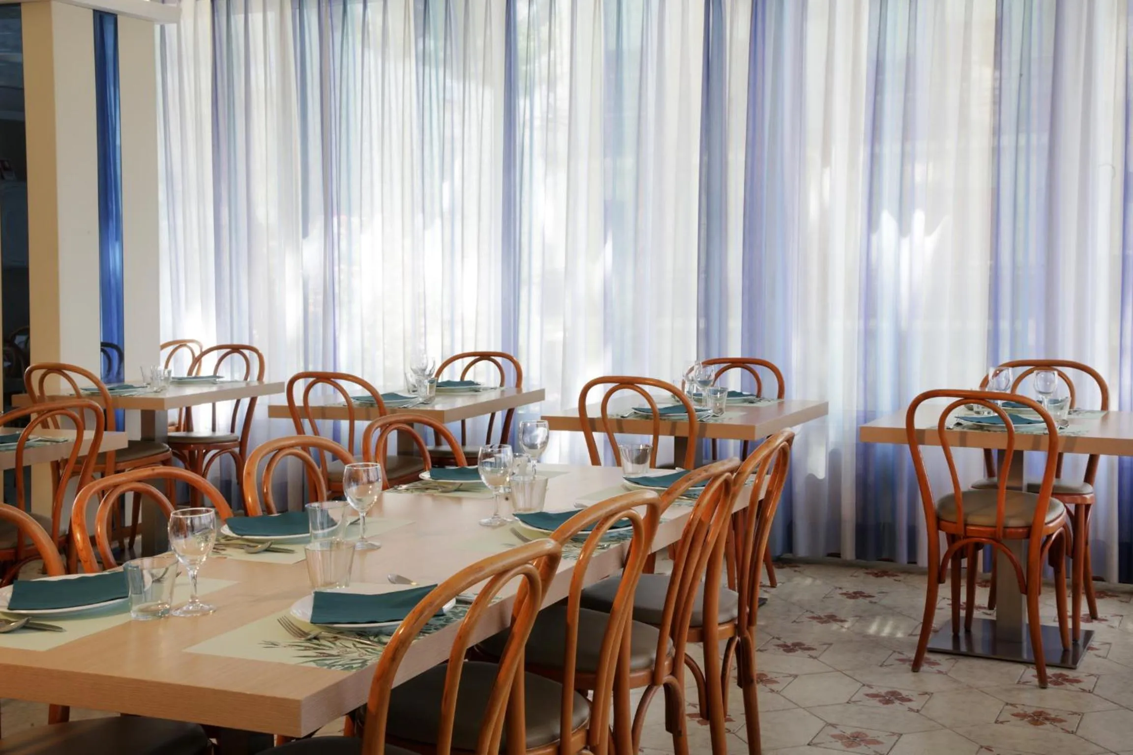 Restaurant/places to eat in Hotel Norma