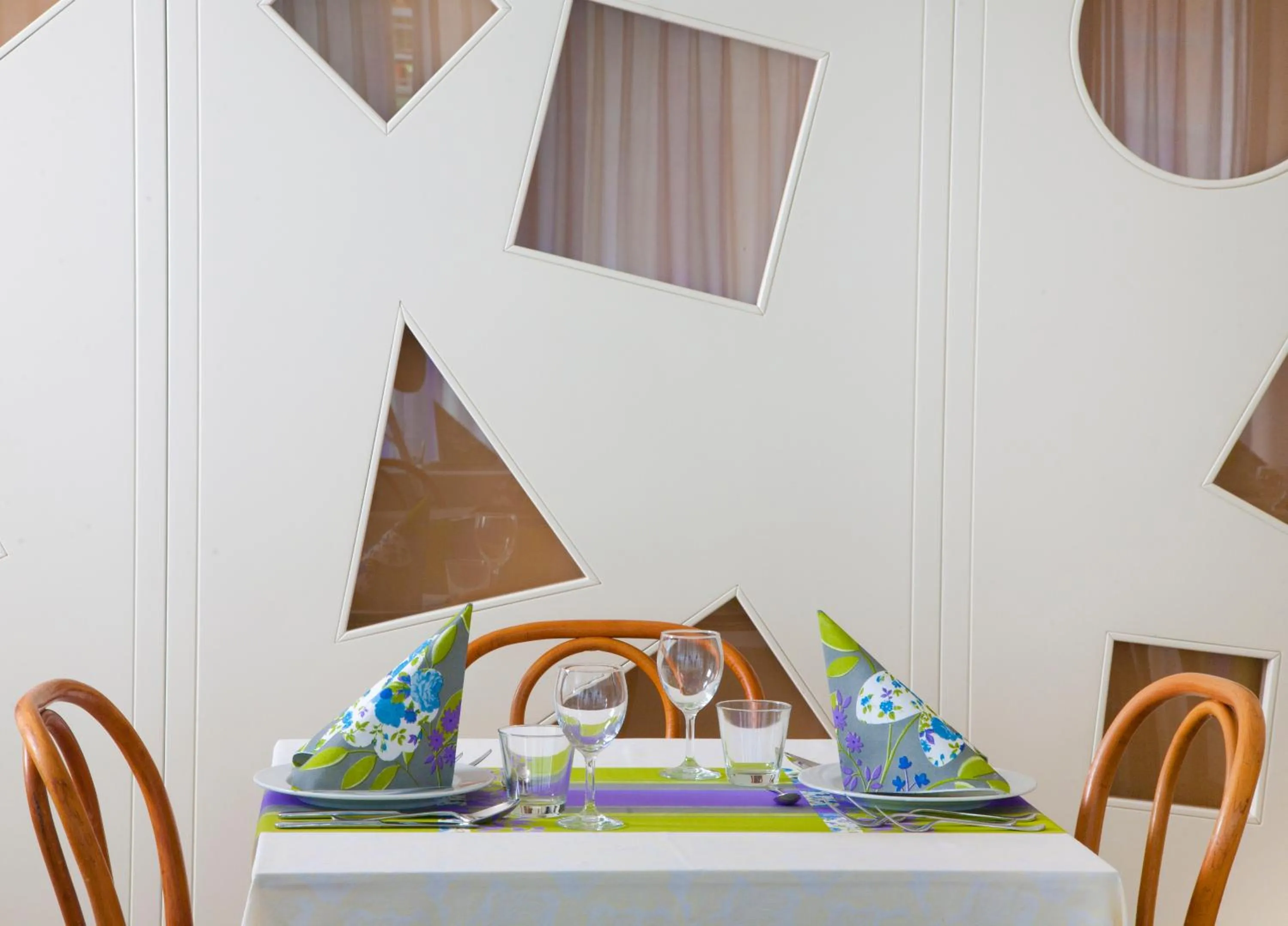 Restaurant/places to eat in Hotel Norma