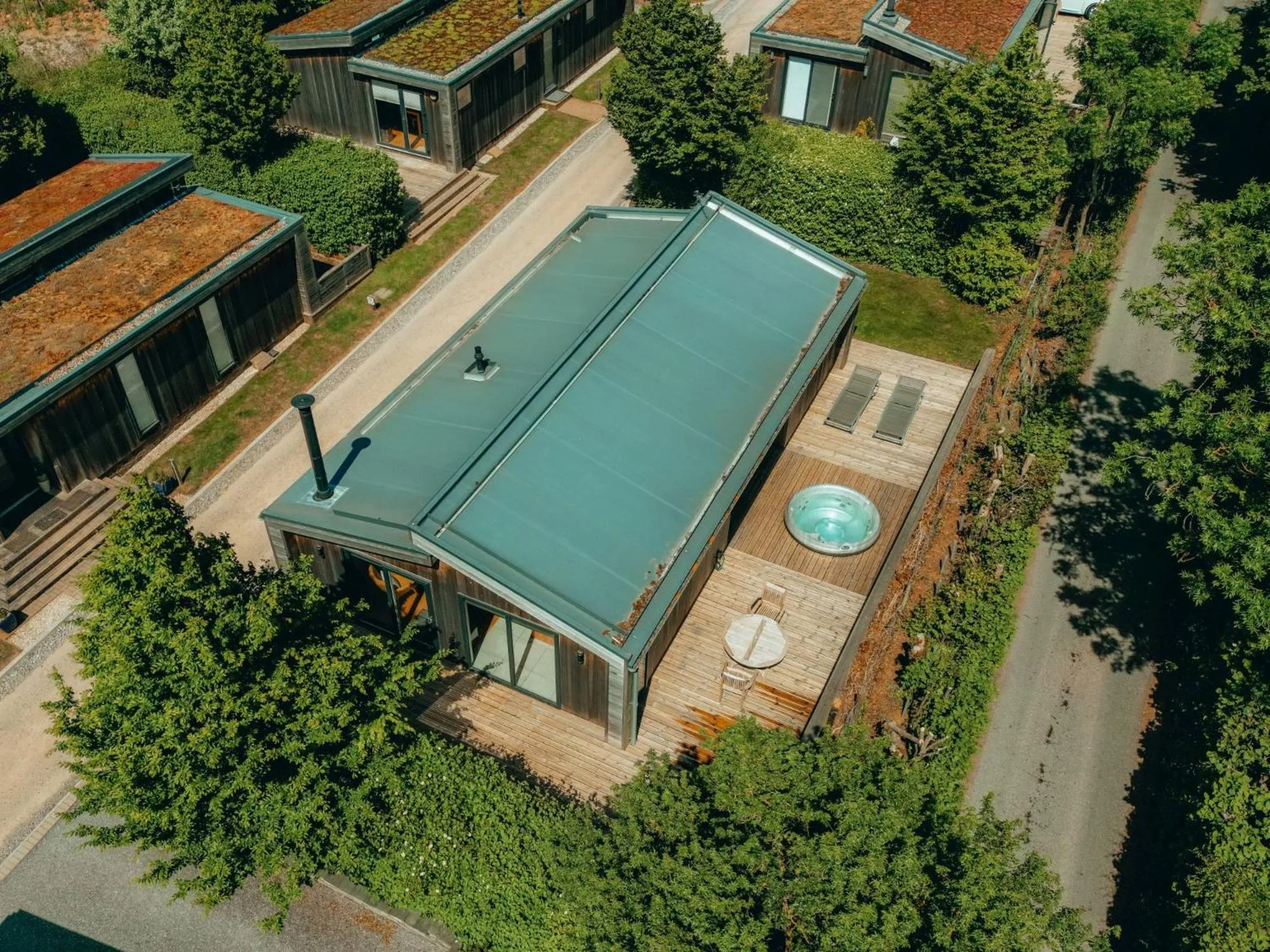 Property building in Nyland Lodge - Hot Tub - Fireplace - Free Parking & WiFi