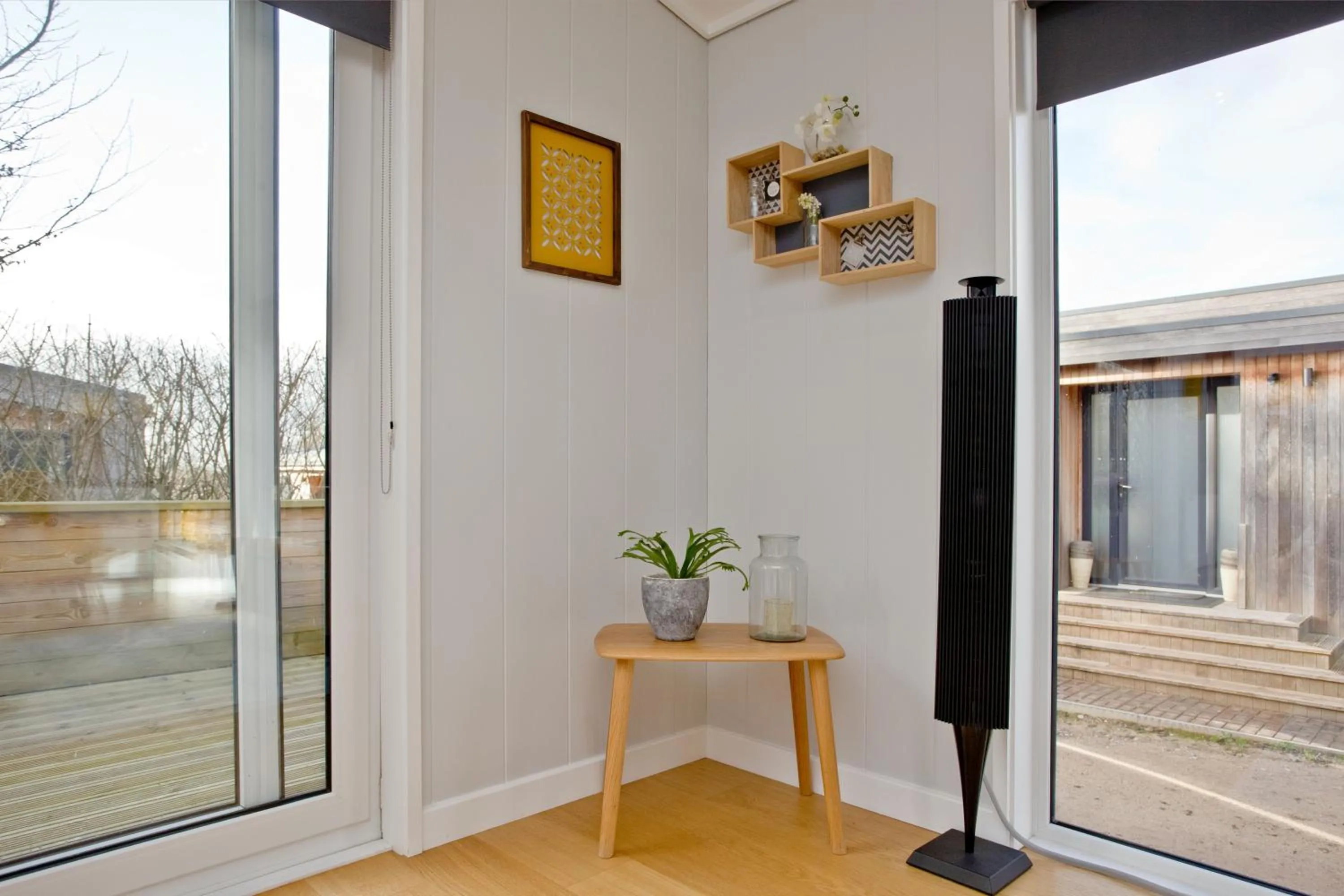 Balcony/Terrace in Nyland Lodge - Hot Tub - Fireplace - Free Parking & WiFi
