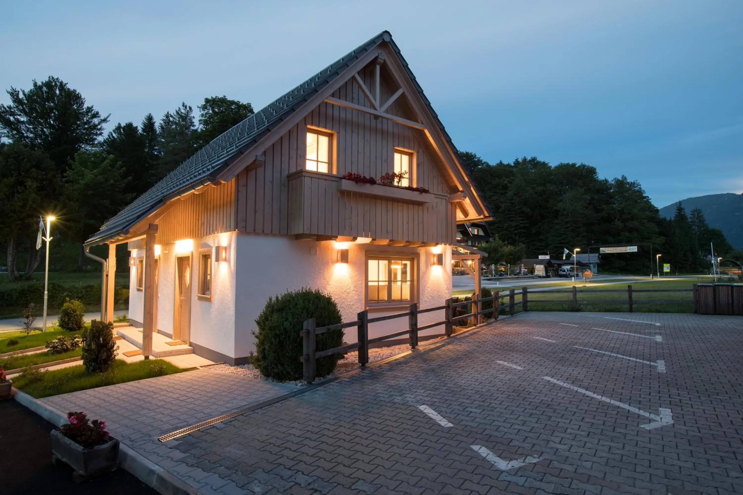 Facade/entrance in Apartments Alp
