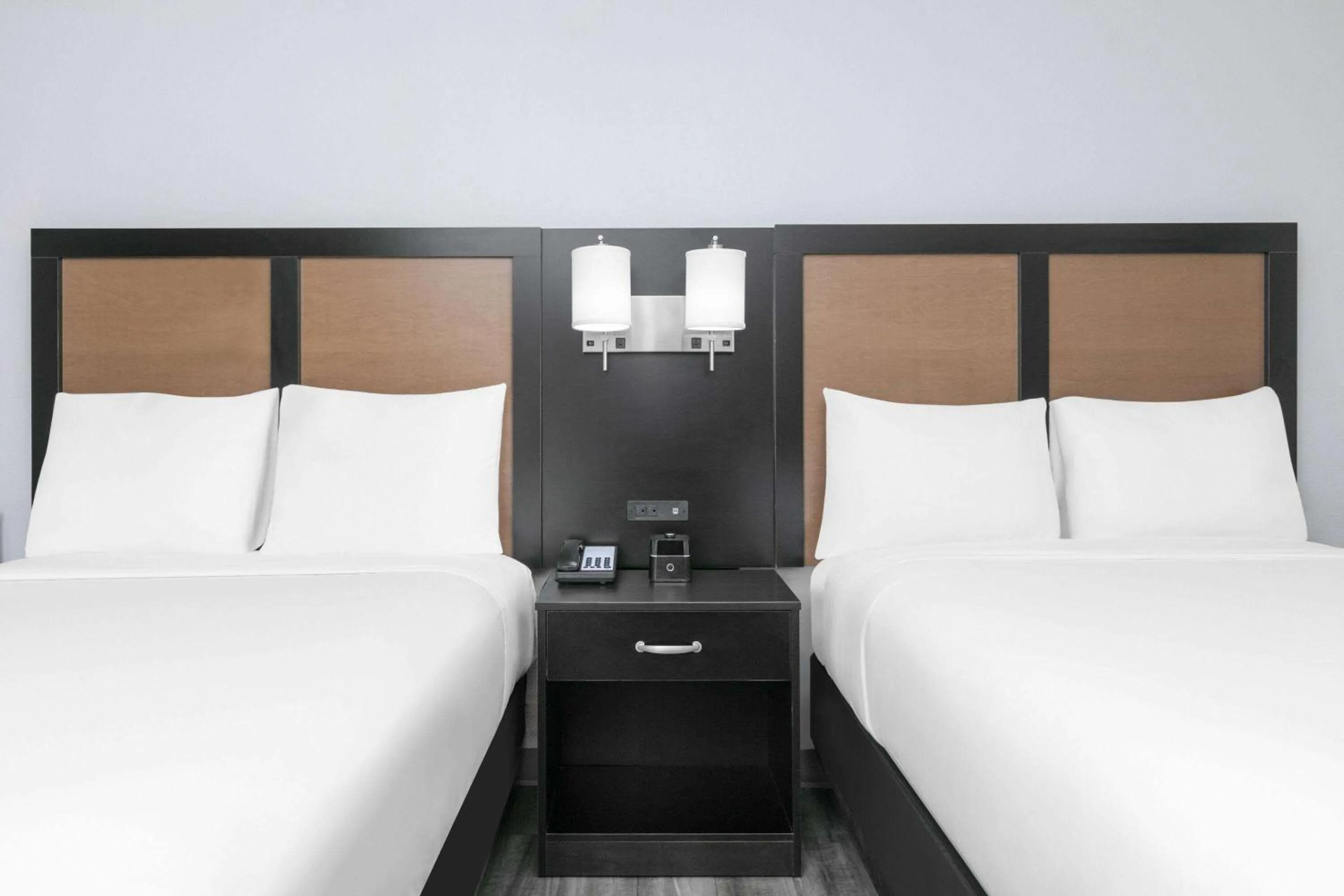 Photo of the whole room, Bed in Baymont by Wyndham Austin University Area