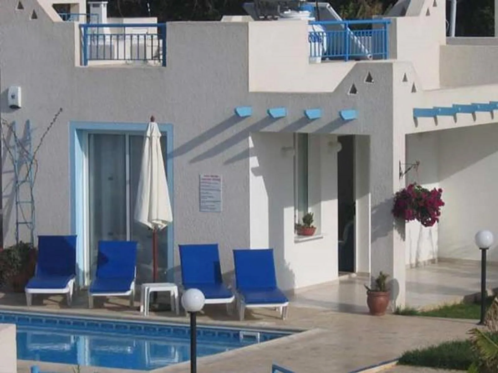 Swimming pool in Philippos Paphos villas - villa 3