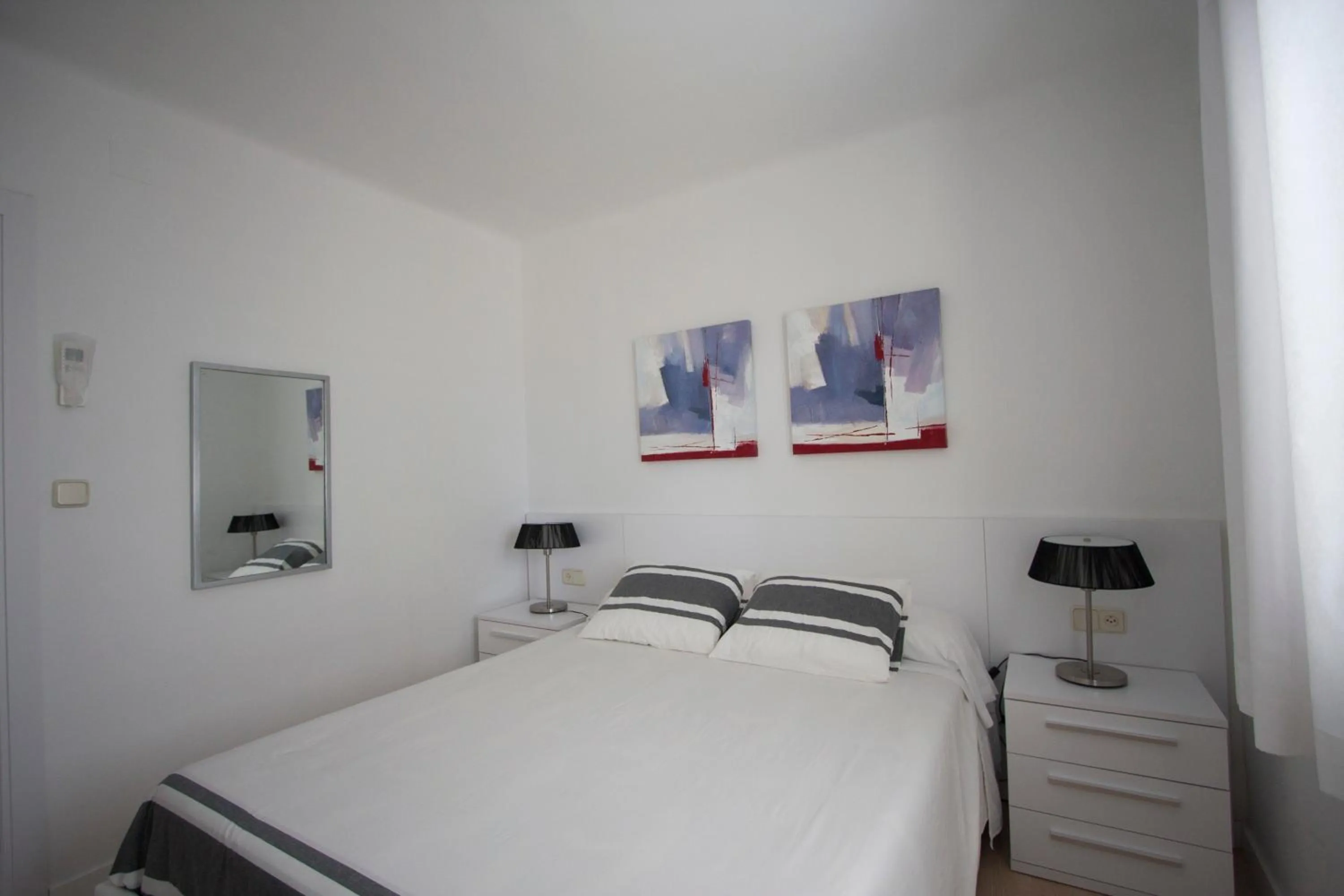 Photo of the whole room, Bed in Santa Llucia Apartaments