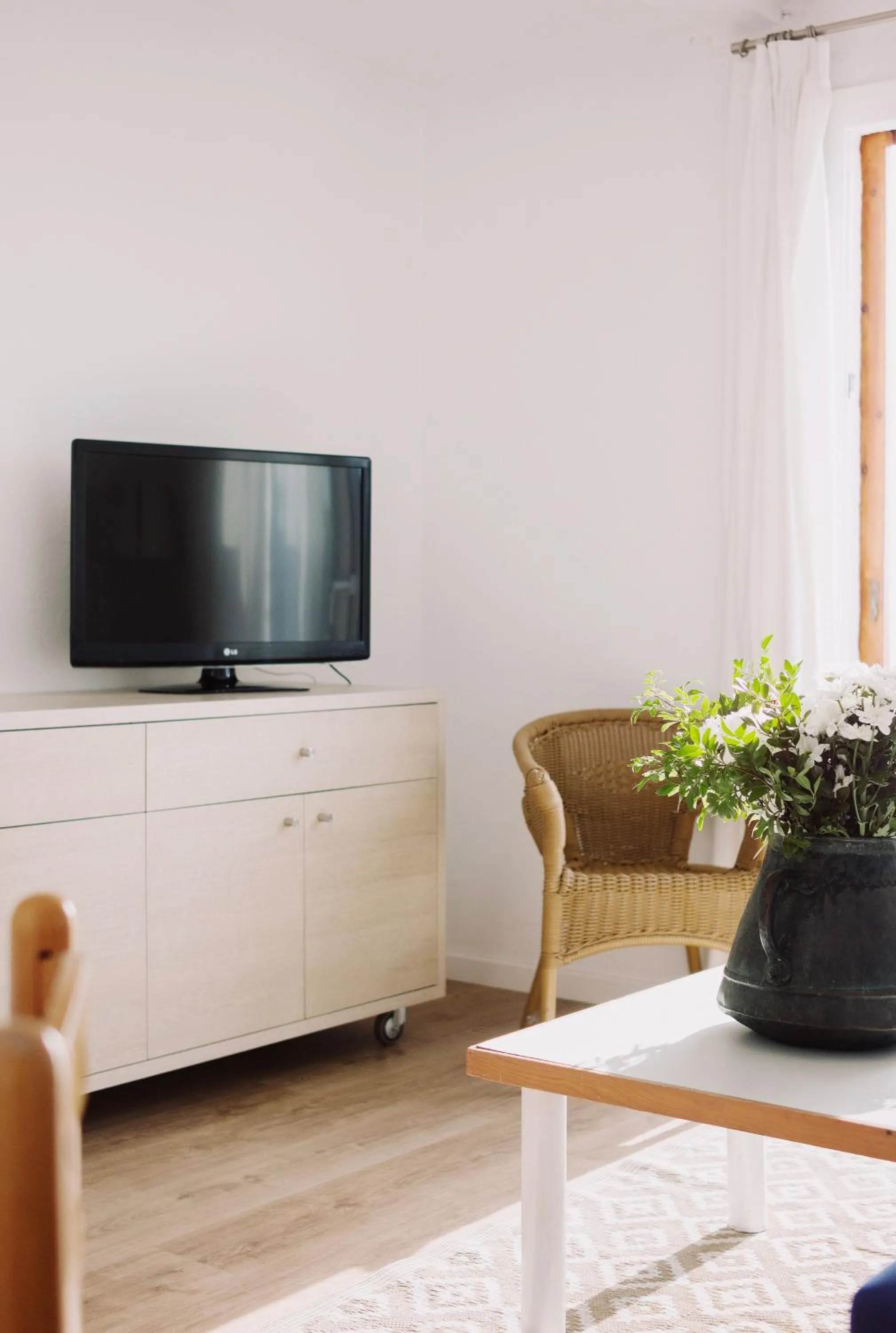 TV and multimedia in Santa Llucia Apartaments
