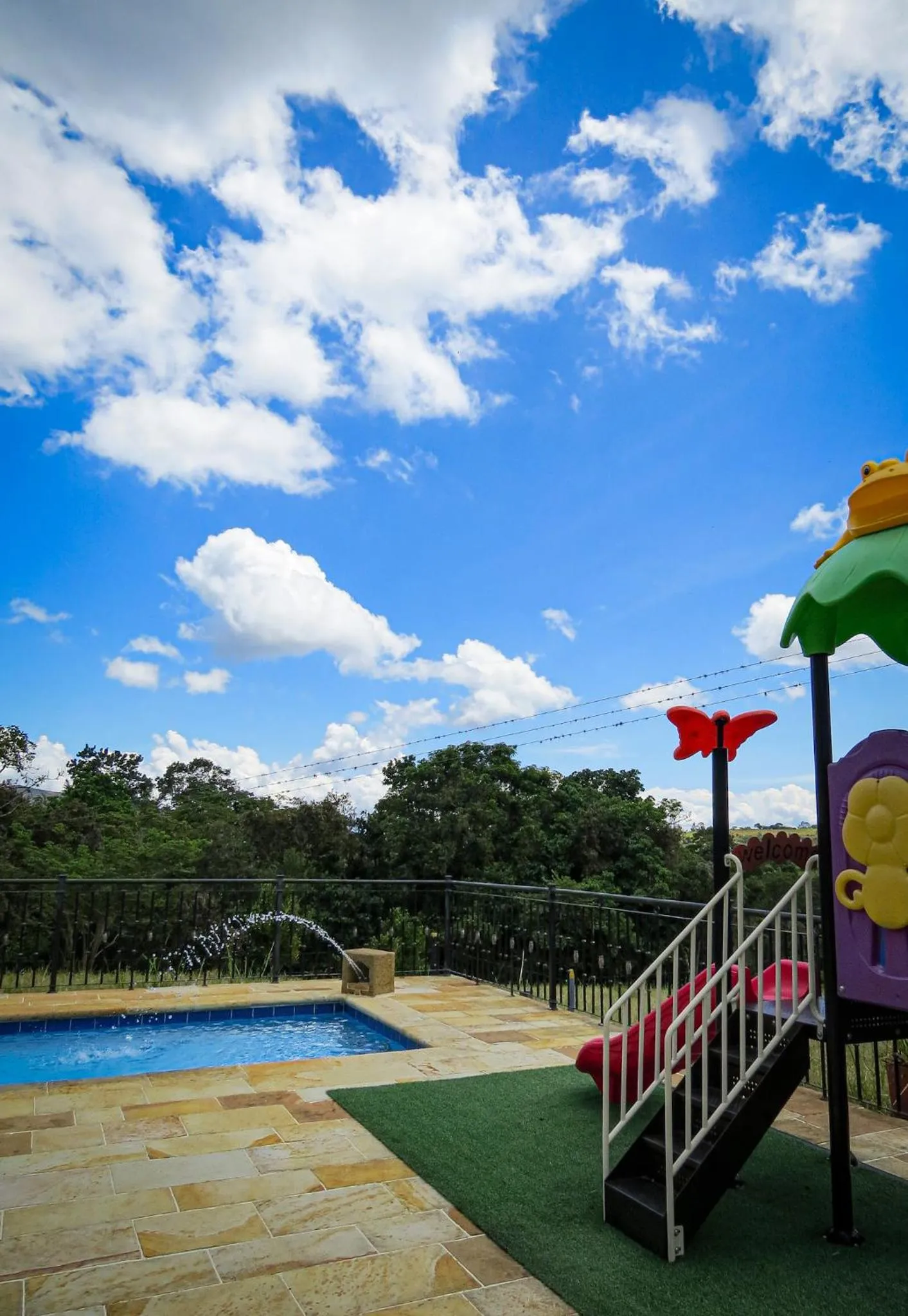 Children play ground in Hotel Campestre Ataraxia Barichara