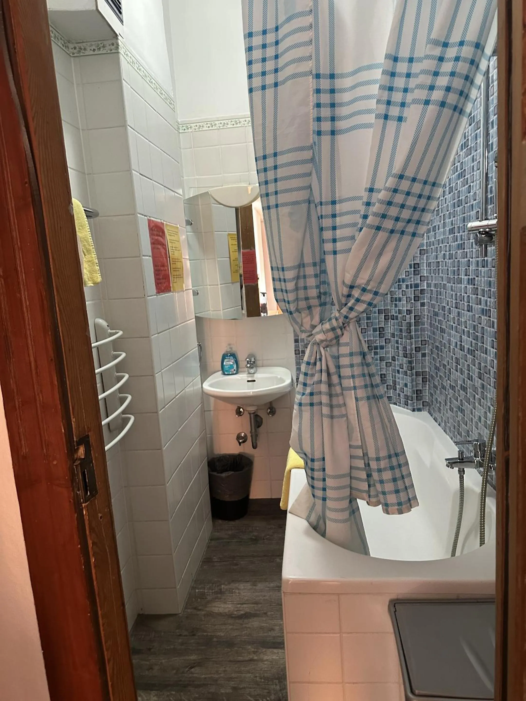 Bathroom in Sultanias Homesharing