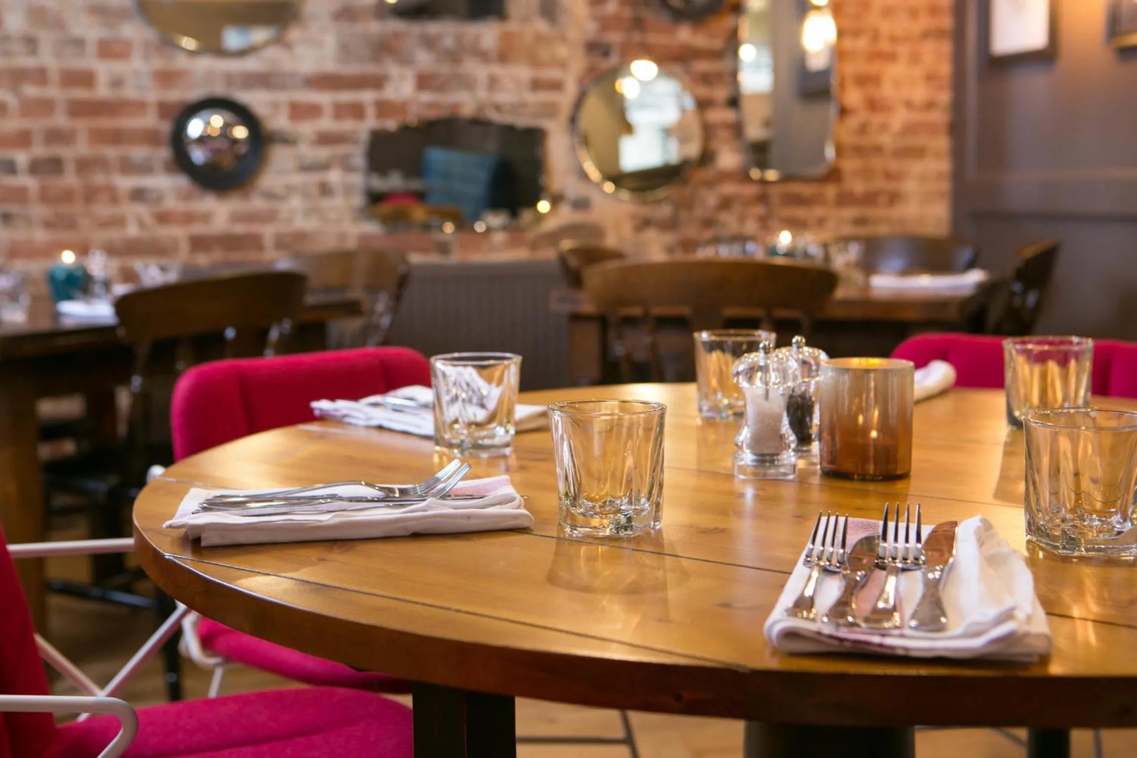 Restaurant/places to eat in The Elephant at the Market