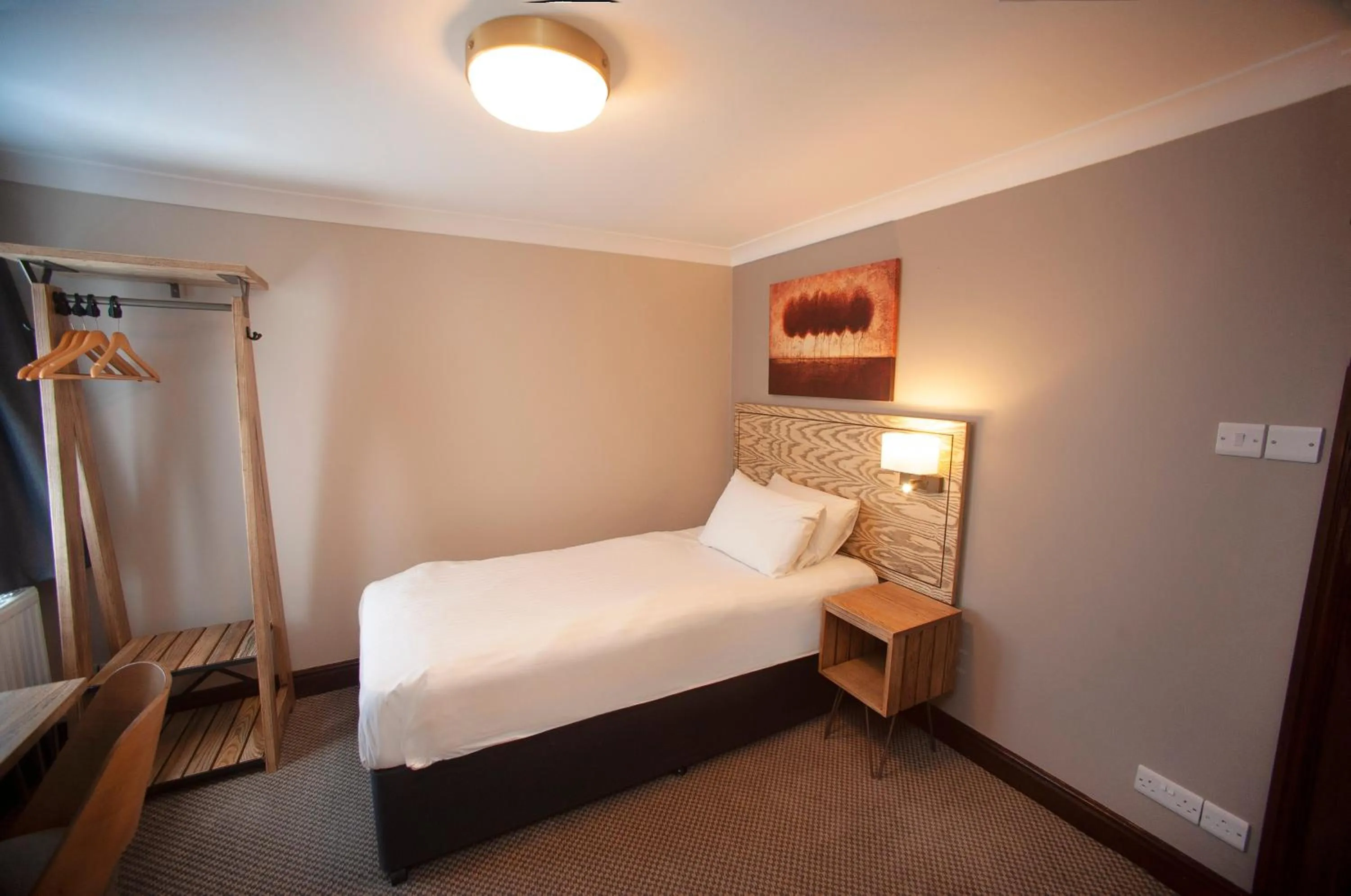 Bedroom, Bed in Shah of Persia, Poole by Marston's Inns