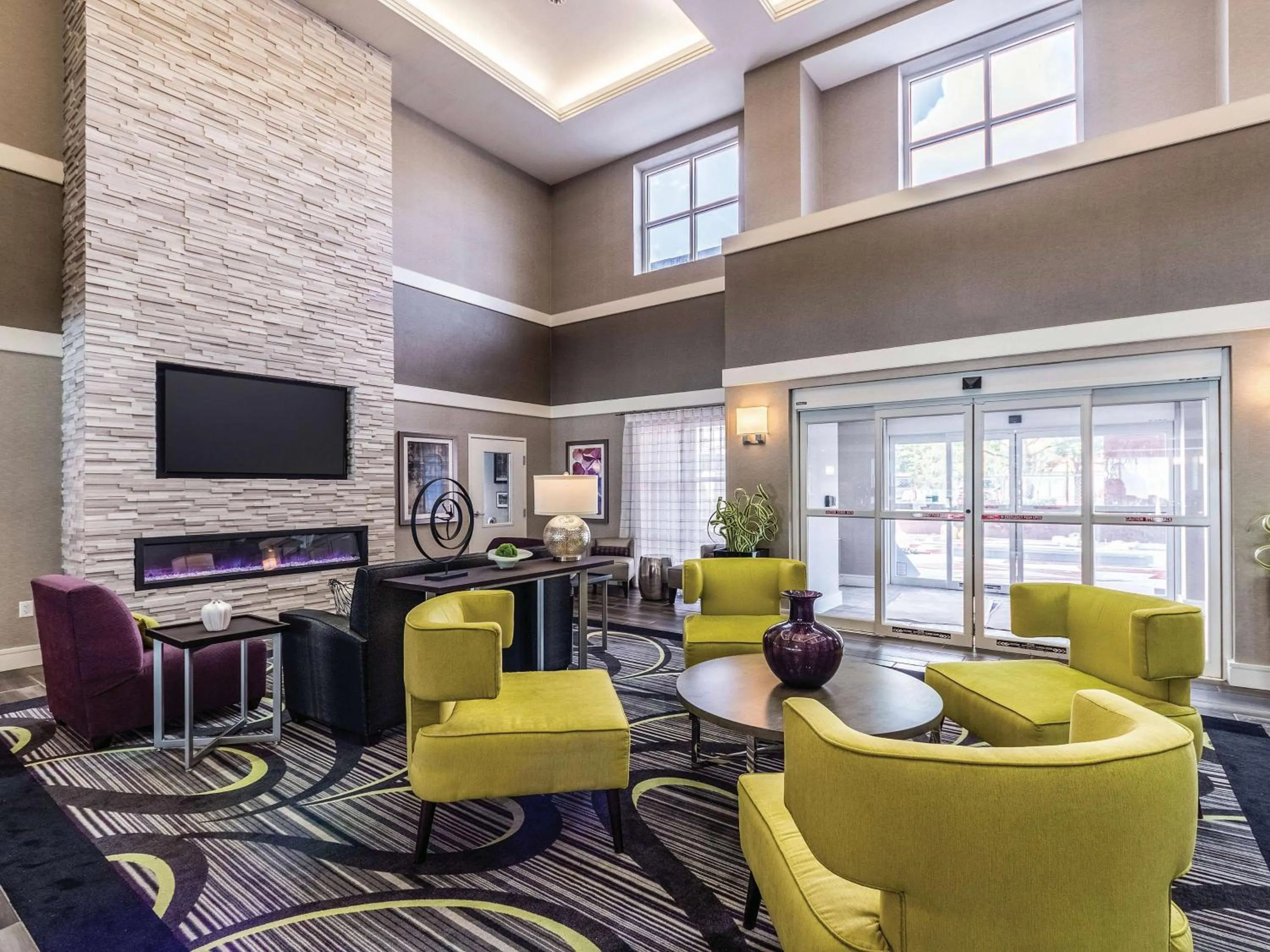 Lobby or reception in La Quinta Inn & Suites by Wyndham San Antonio Downtown