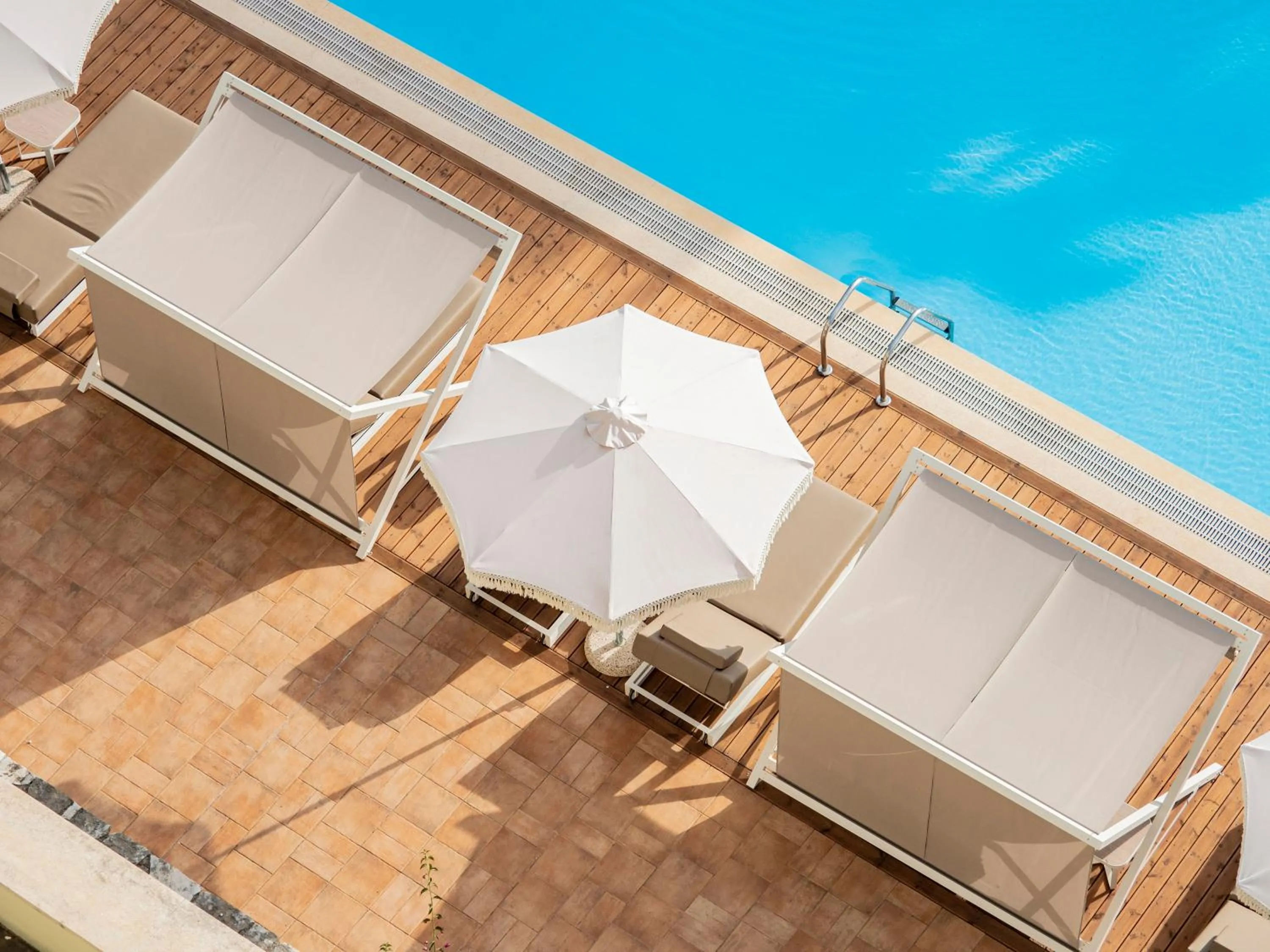 Swimming pool in Rapo's Resort Hotel