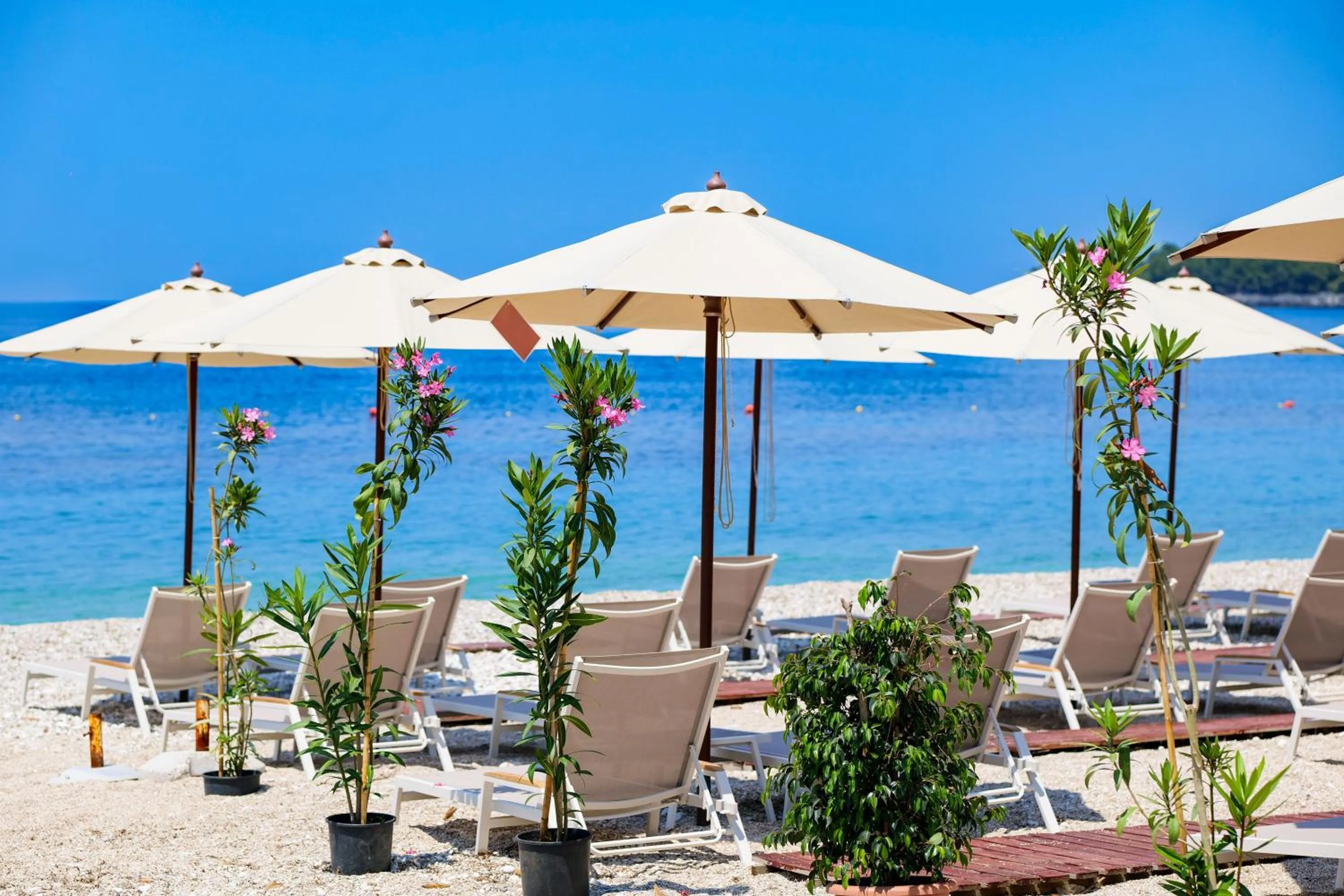 Beach in Rapo's Resort Hotel