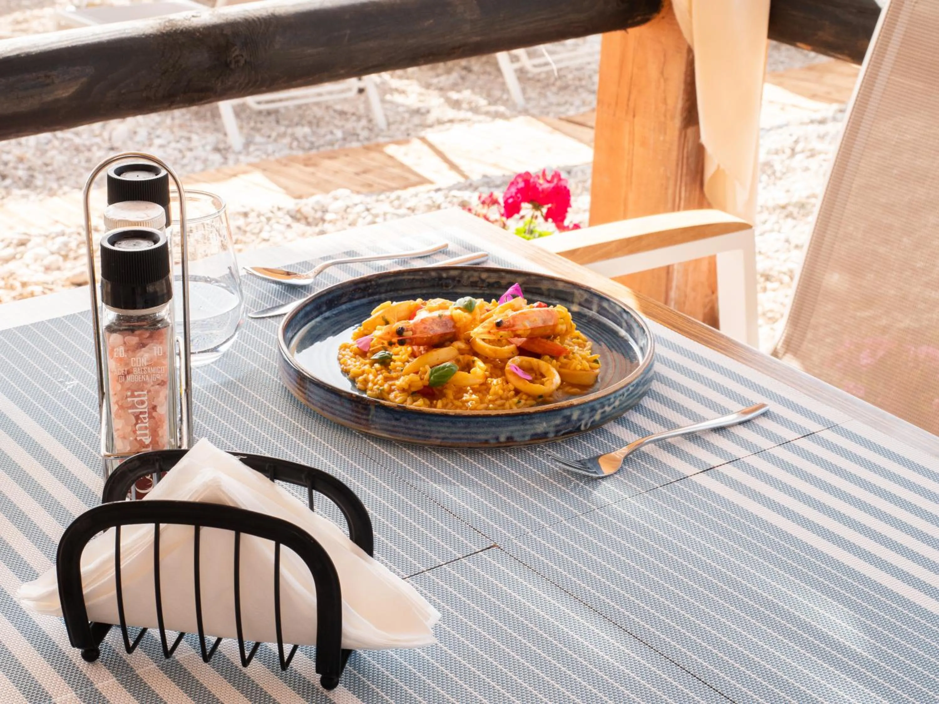 Food and drinks in Rapo's Resort Hotel