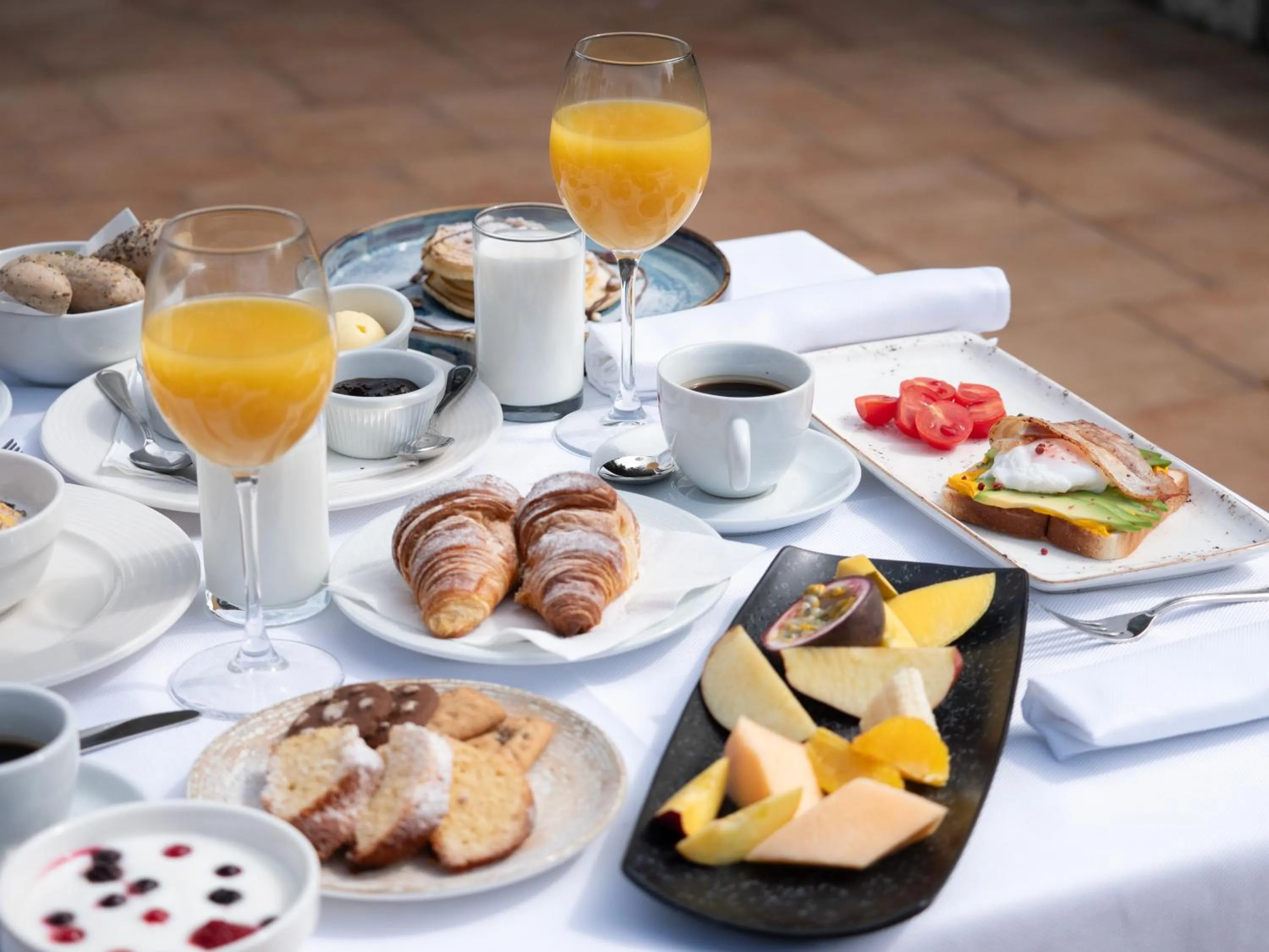 Food and drinks in Rapo's Resort Hotel