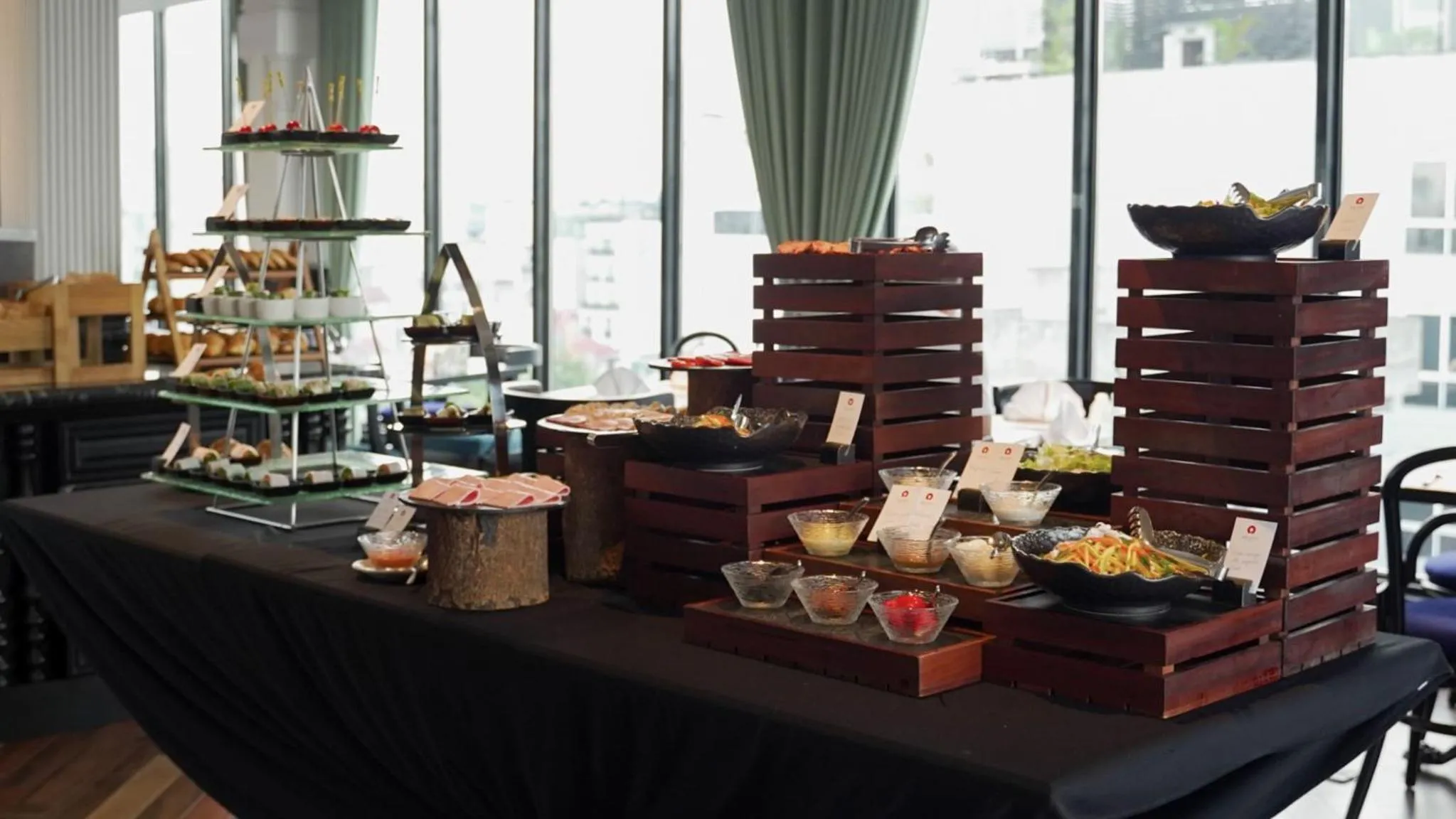 Buffet breakfast in Solaria Hanoi Hotel