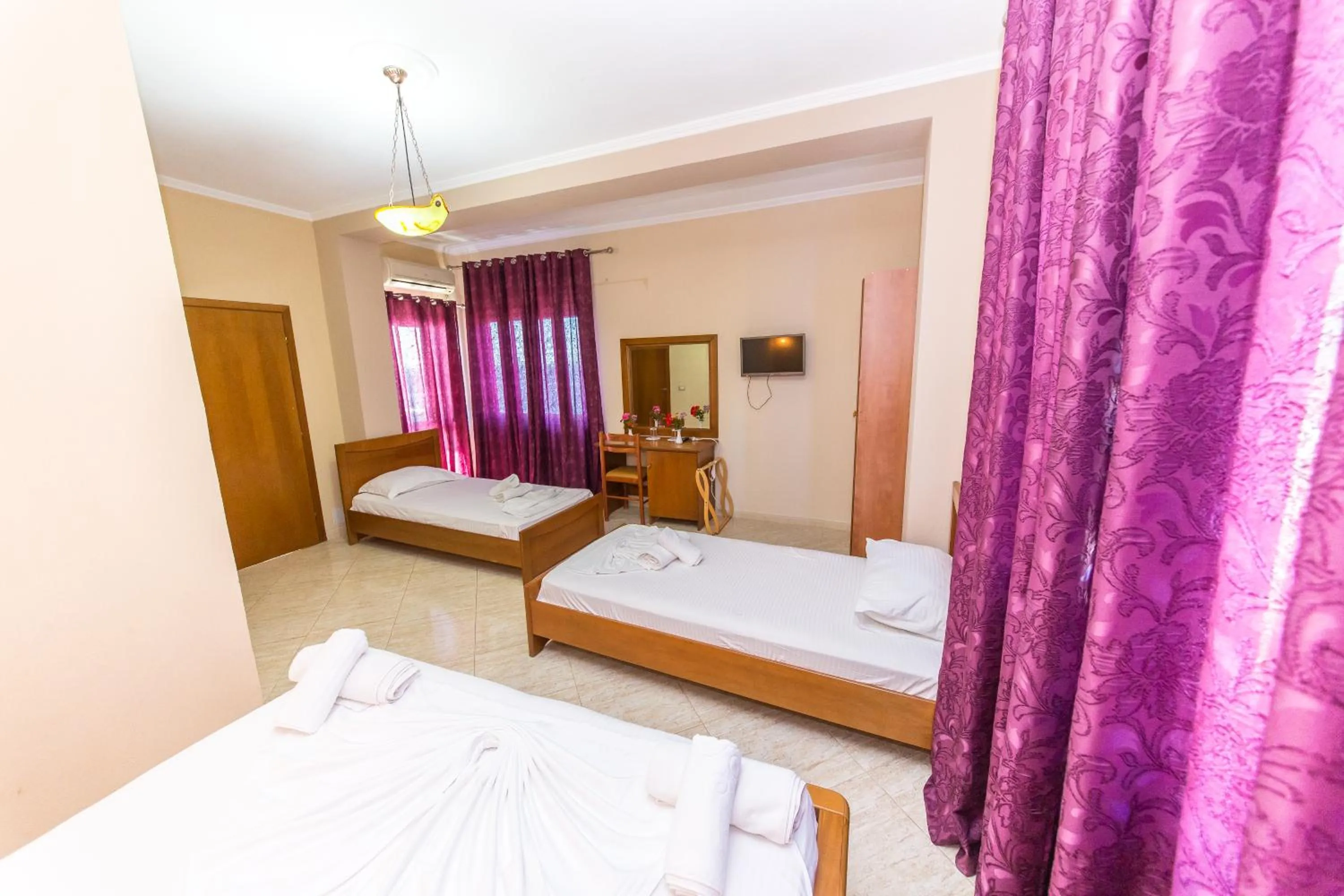 Bedroom, Bed in Hotel Bahamas