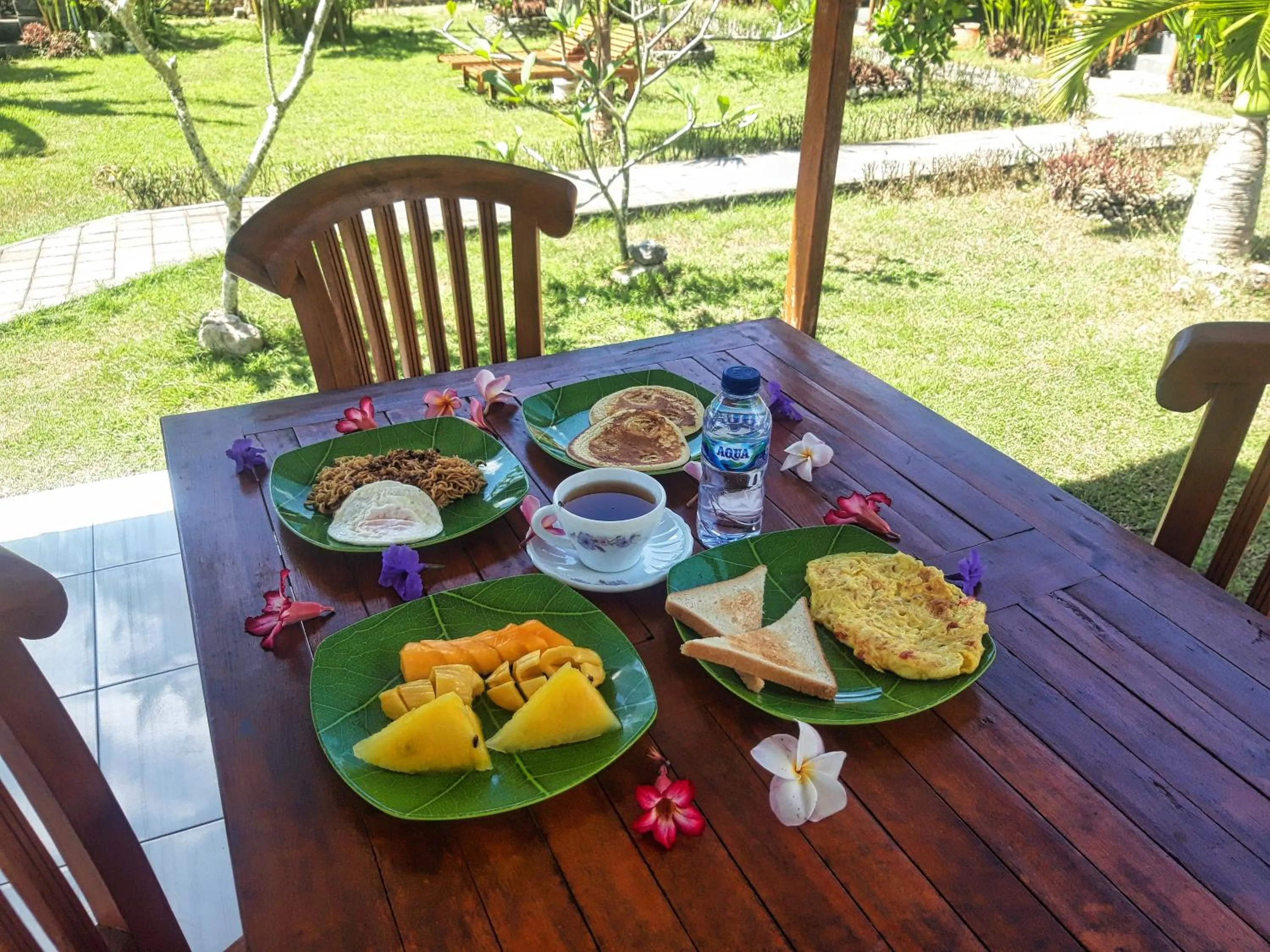 Breakfast in Dekara Cottages