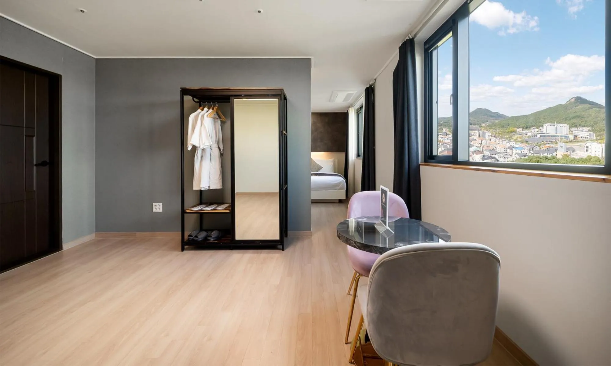 Bed in CM Park Hotel