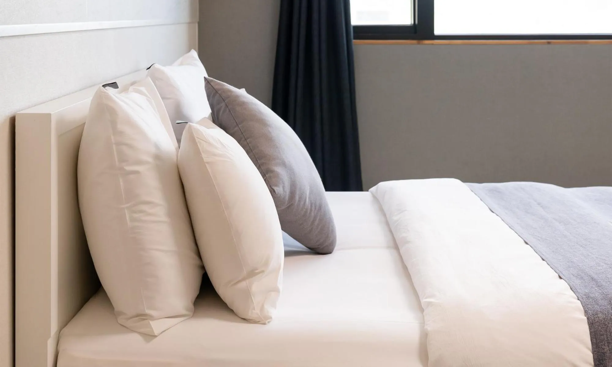 Bed in CM Park Hotel