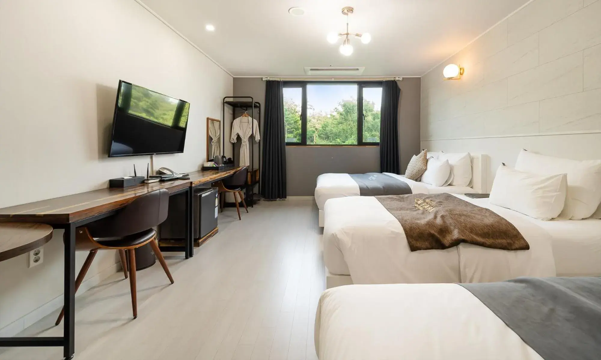 Deluxe Family Room in CM Park Hotel Deluxe Family Room in CM Park Hotel
