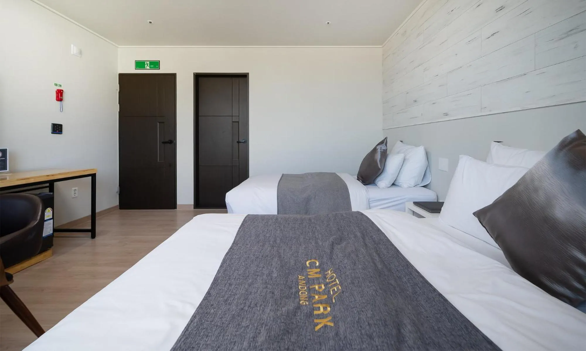 Bed in CM Park Hotel