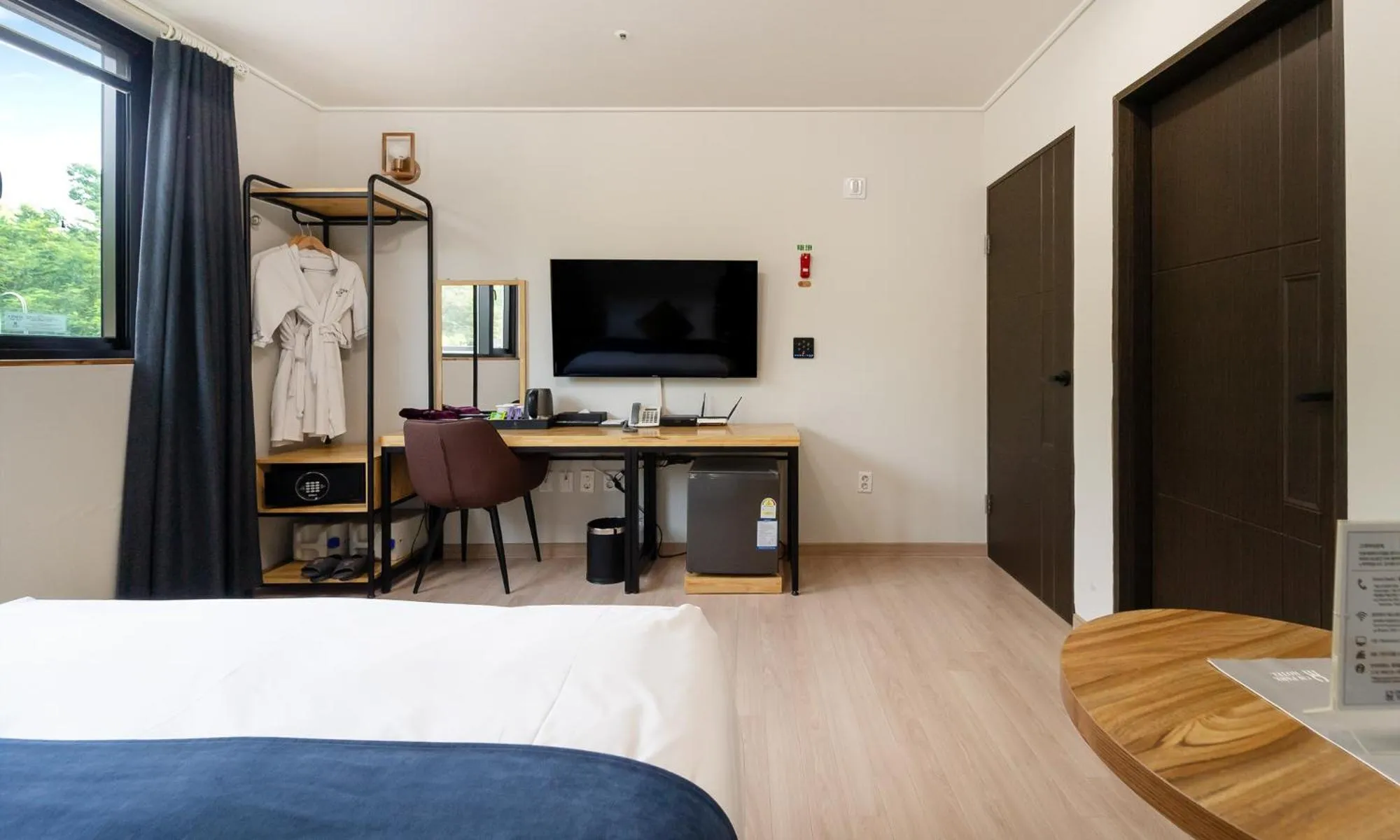 Bed in CM Park Hotel